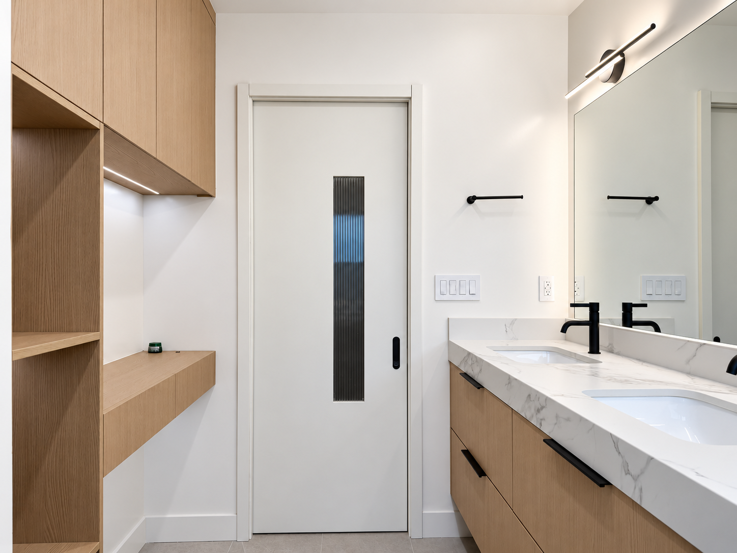 los-altos-residence-bathroom-double-vanity-01.png