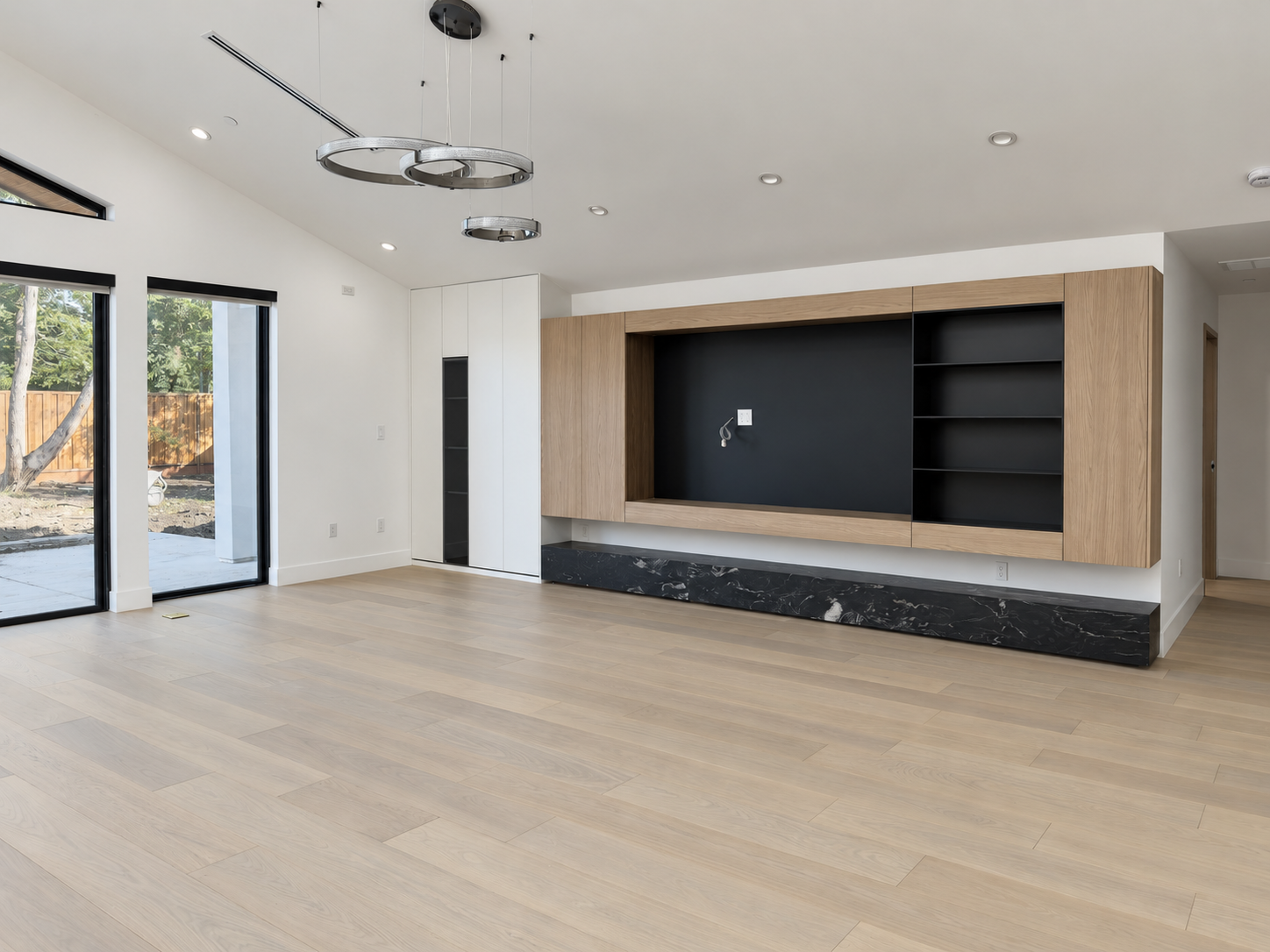 palo-alto-residence-living-room-02.png