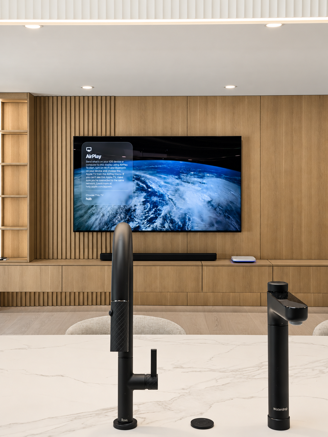 los-altos-residence-media-wall-01.png