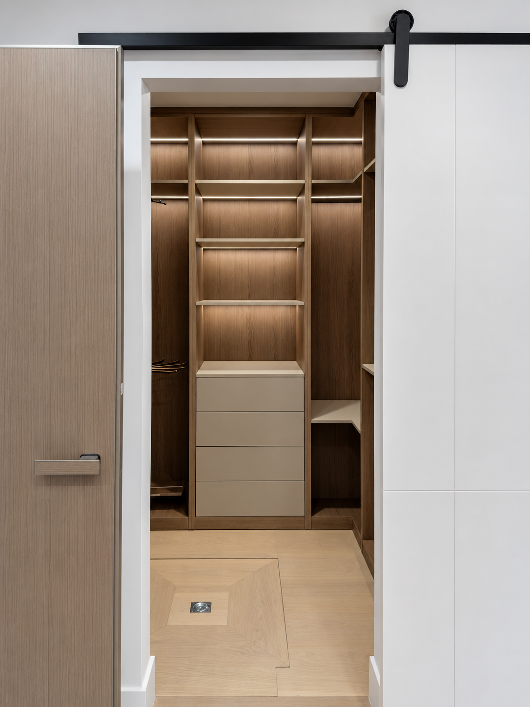 palo-alto-residence-office-closet-01.png