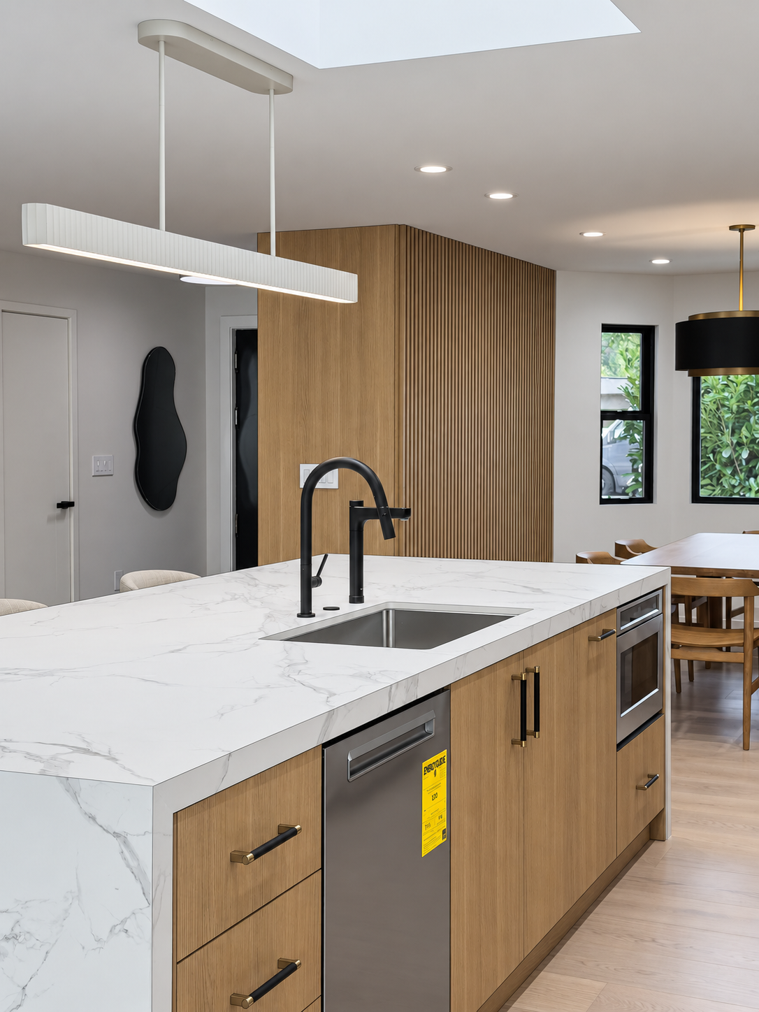 los-altos-residence-kitchen-island-01.png