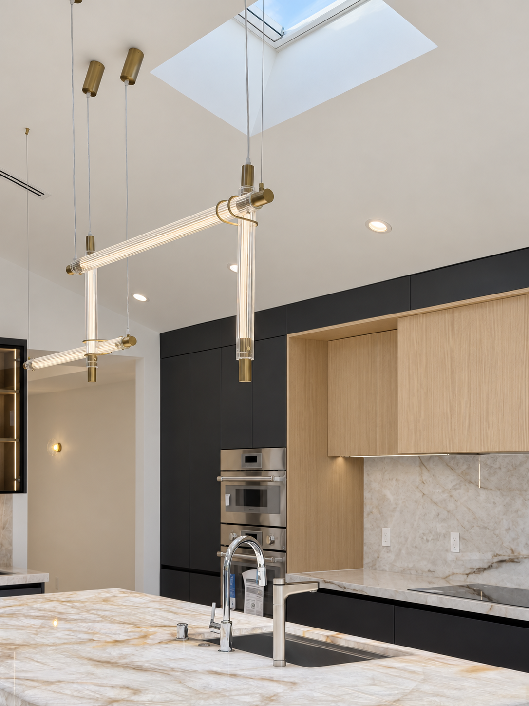 palo-alto-residence-kitchen-14.png