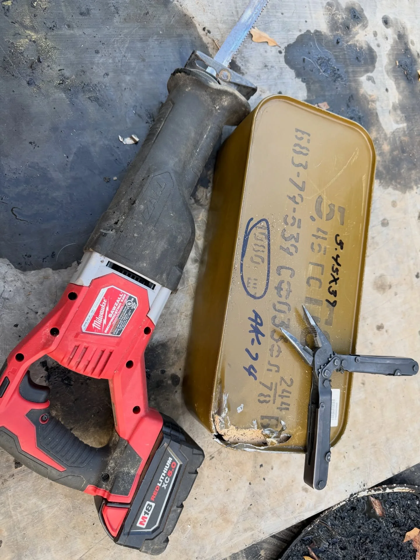 Next step is to just shoot the damn thing open! I seem to have a case of the Mondays #2a #ammo #pewpew #defendyourlegacy #guns