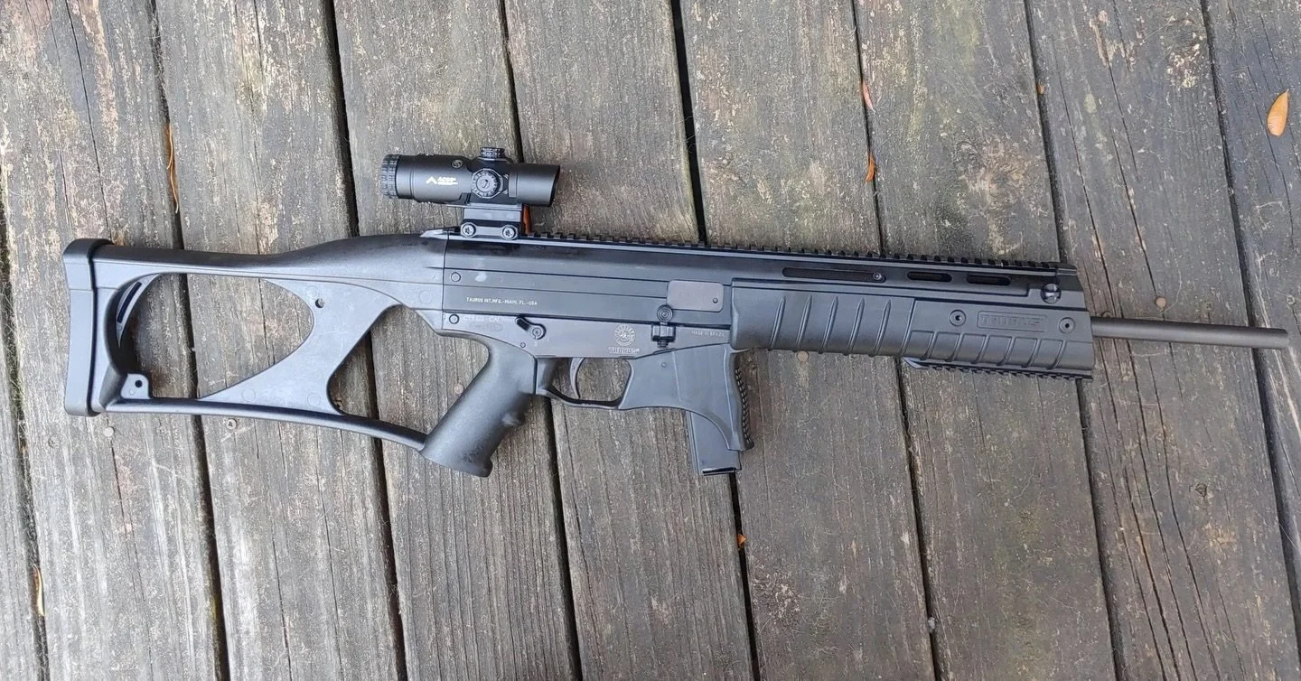 Oh shit I got my hands on the new @taurusarmasofficial RPC  9mm PDW! The Taurus rep told me it&rsquo;s the &ldquo;Kuna we have at home&rdquo;. #guns #pewpew #rifle #2a #wtf