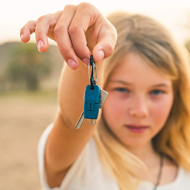 Heat It: The Ultralight Keychain Gadget That Neutralizes Bug Bites Without Chemicals