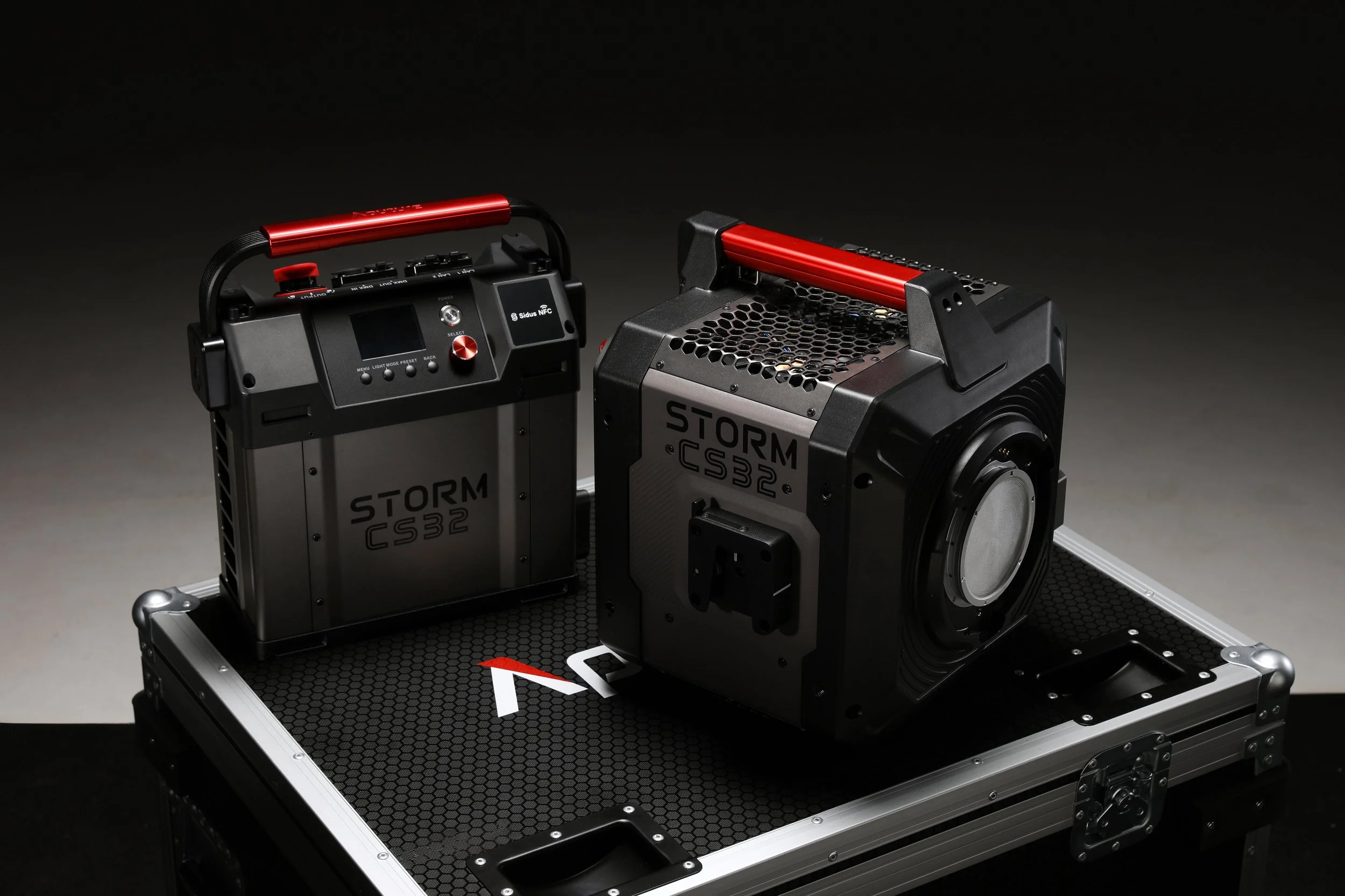 Aputure Storm CS32 3.jpg