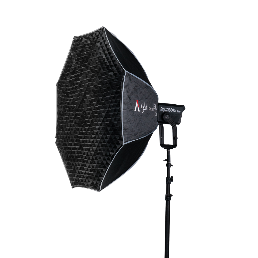 Aputue Light OctaDome 120 with grid.png