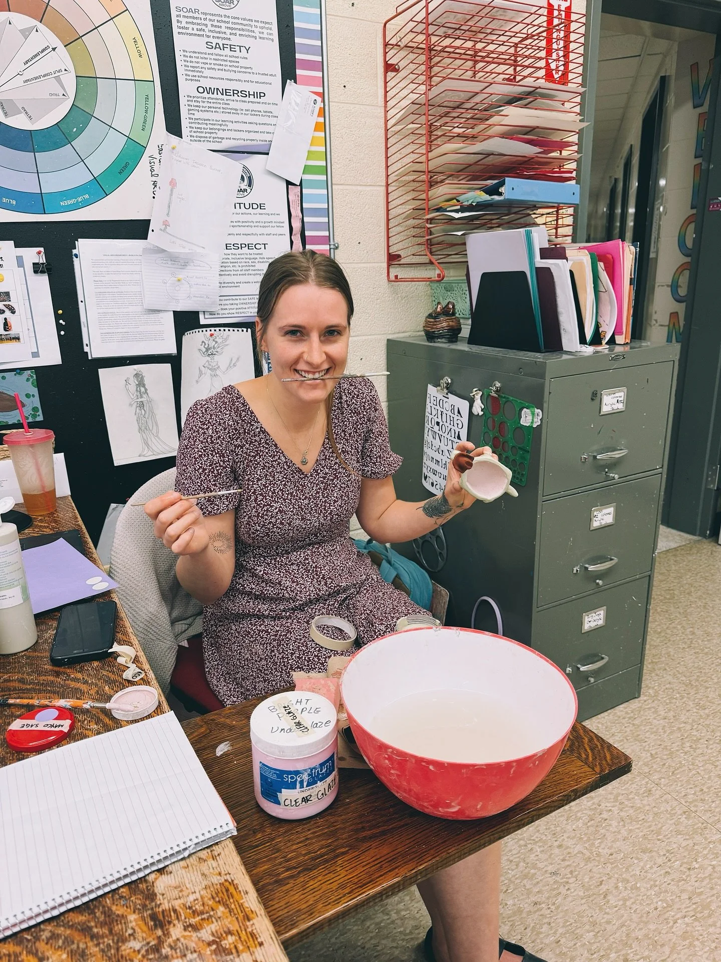 Can you believe this is my big girl job?? Me either. 

(📷🫶🏼 @smoothiedots_art)