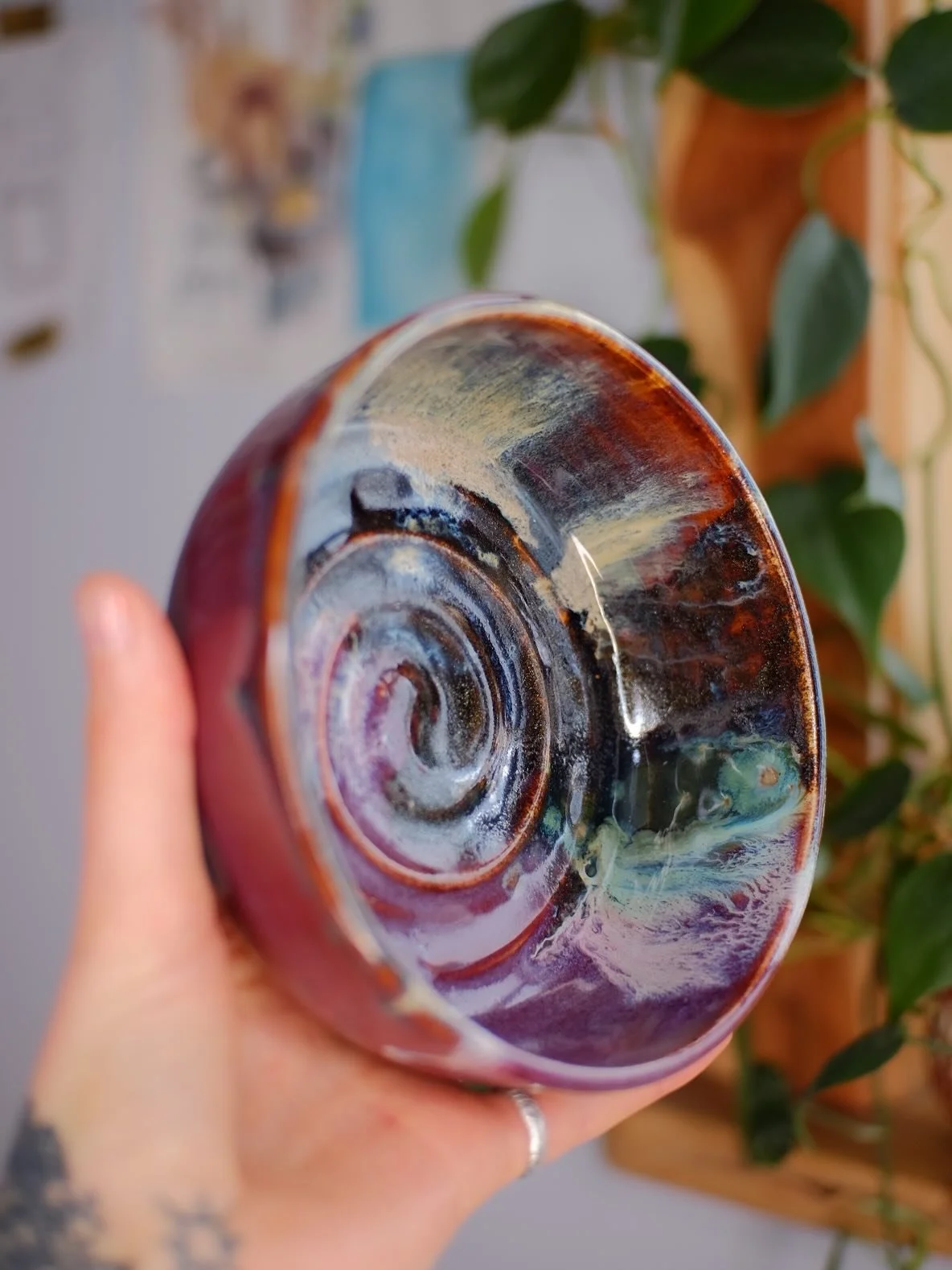 Smooth glaze tops &amp; pretty carved bottoms 🫶🏼

These pieces will be available on Saturday (Dec 13th) in my online shop starting at 10am sharp!!

Reminder, there&rsquo;s NO shipping for this sale, but I am offering a variety of local pickup optio