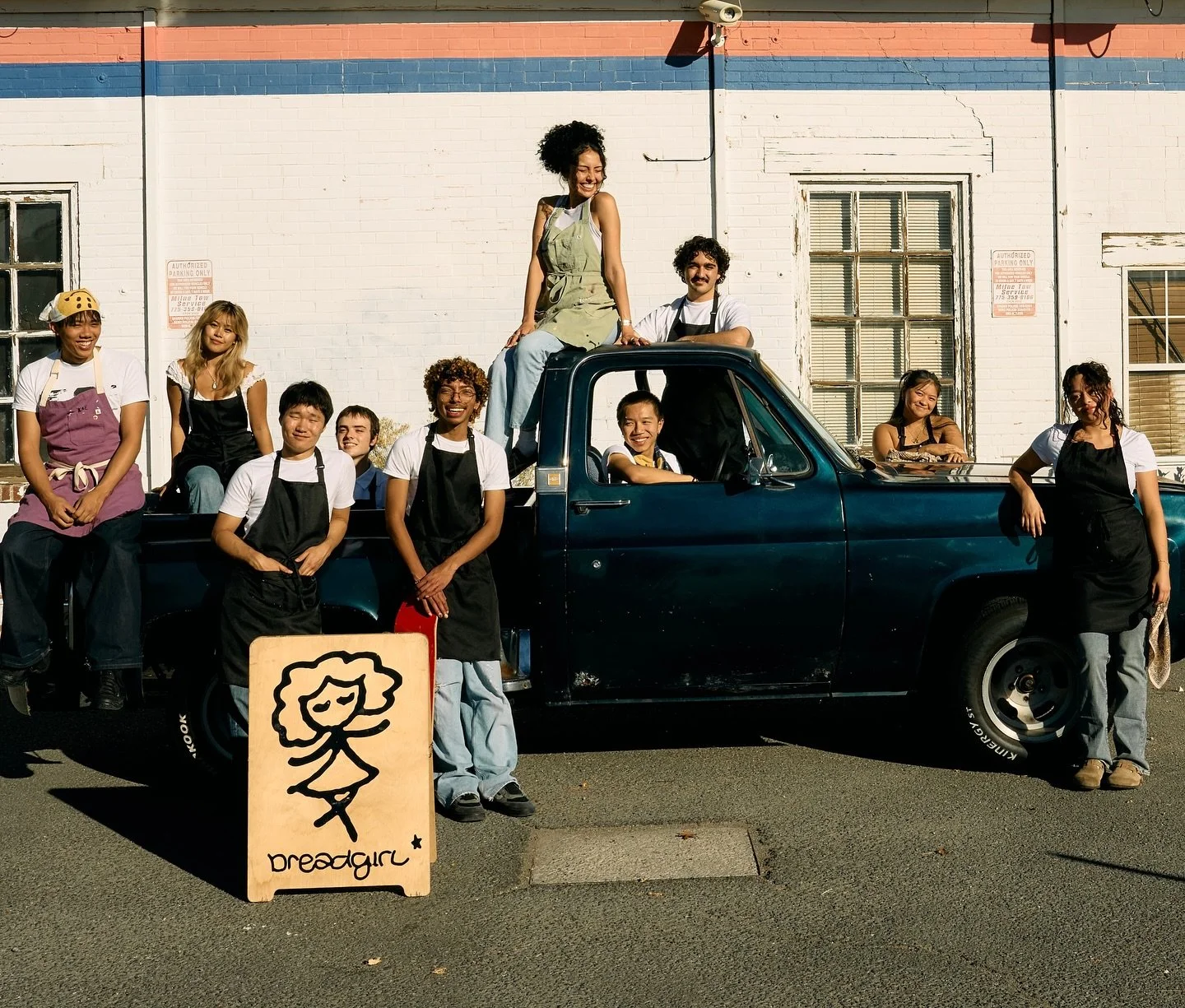 happy holidays from the breadgirl* team >.<&thinsp;
&thinsp;&thinsp;
this was so much fun 🥹
&thinsp;&thinsp;
a huge thank you to @masterpeace.studio + @ziploq_bag for bringing this to life, we <3 u !! &thinsp;&thinsp;
&thinsp;&thinsp;
+++ t