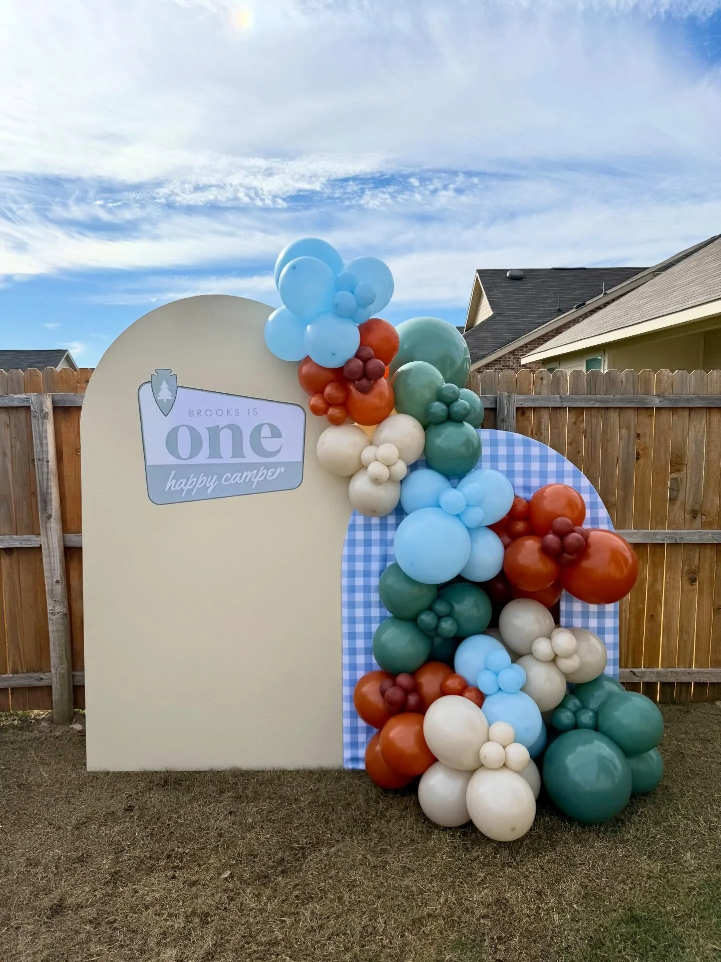 One happy camper! 🏕️🐻