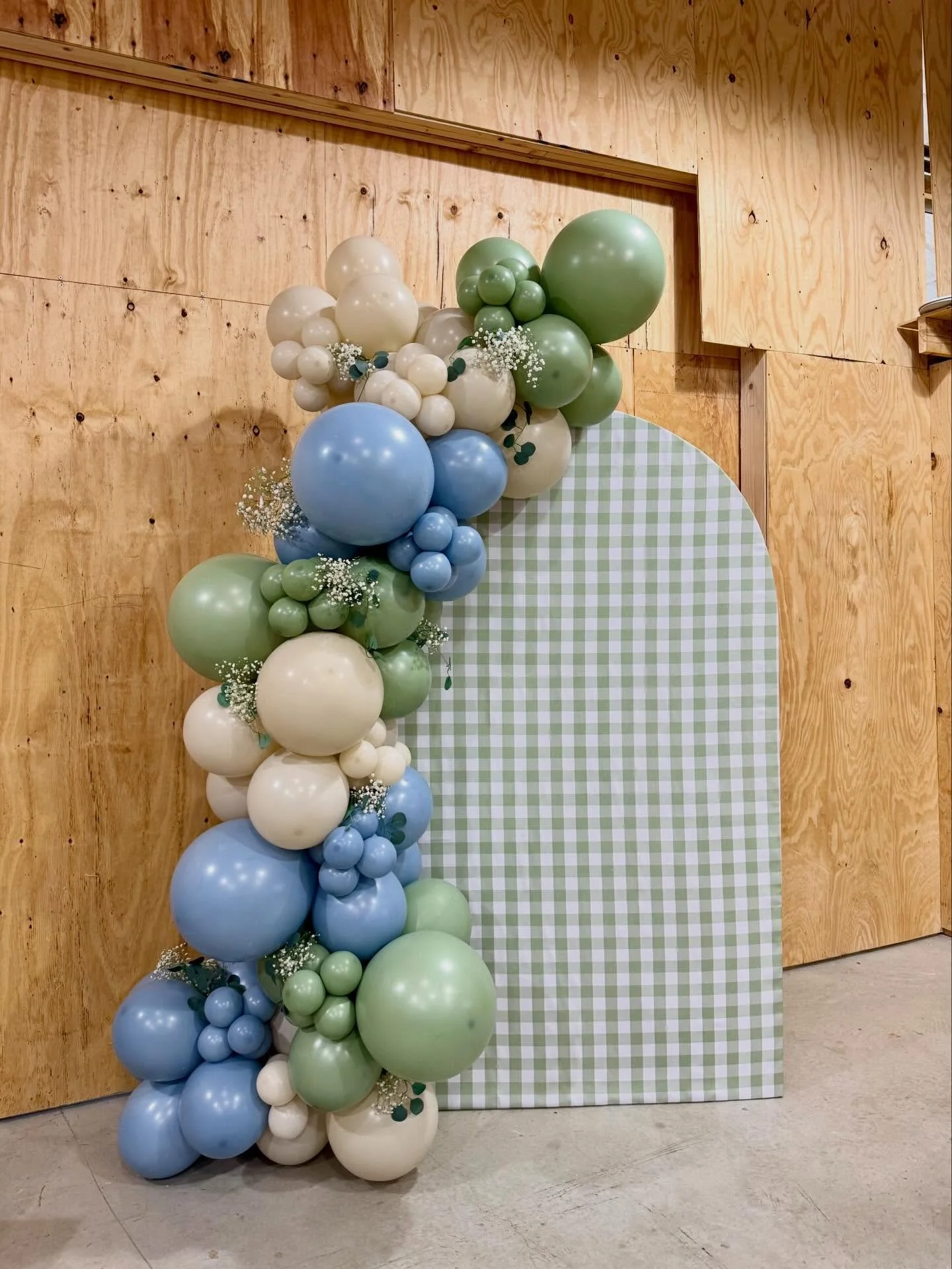 The perfect baby shower set up 🤎