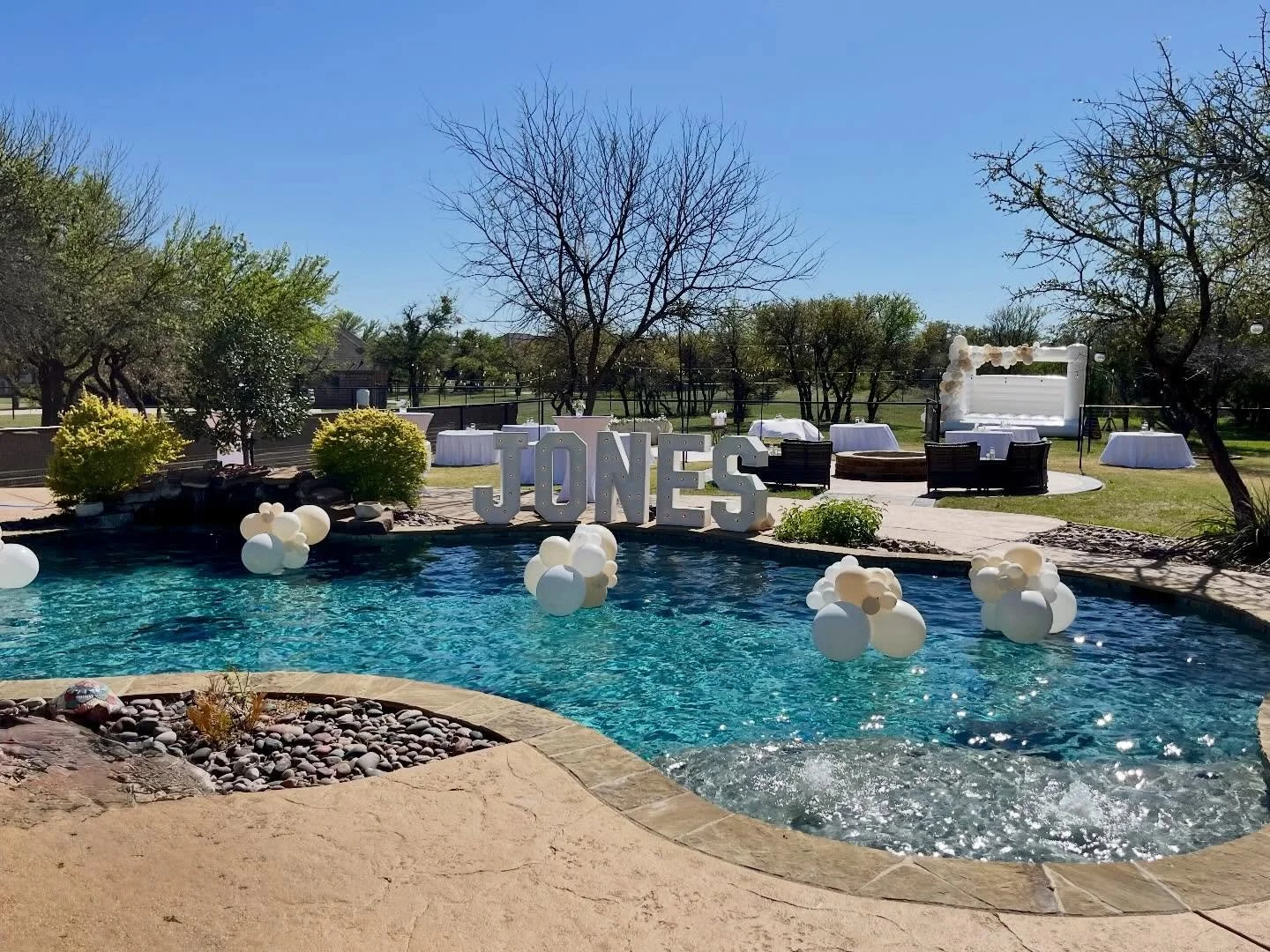 The Joneses 🤍

@orrchey_ 
@snapshotsbylorena 
@contentbyleo_