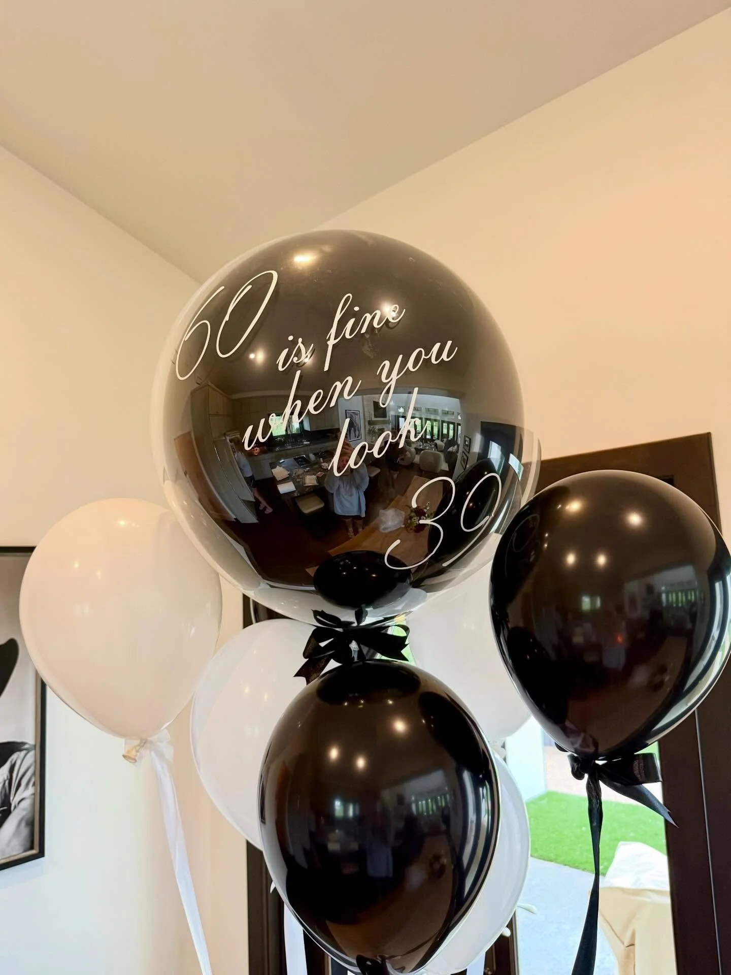 We love a good helium bouquet - how fun is this saying for a 60th birthday! 🤩🖤