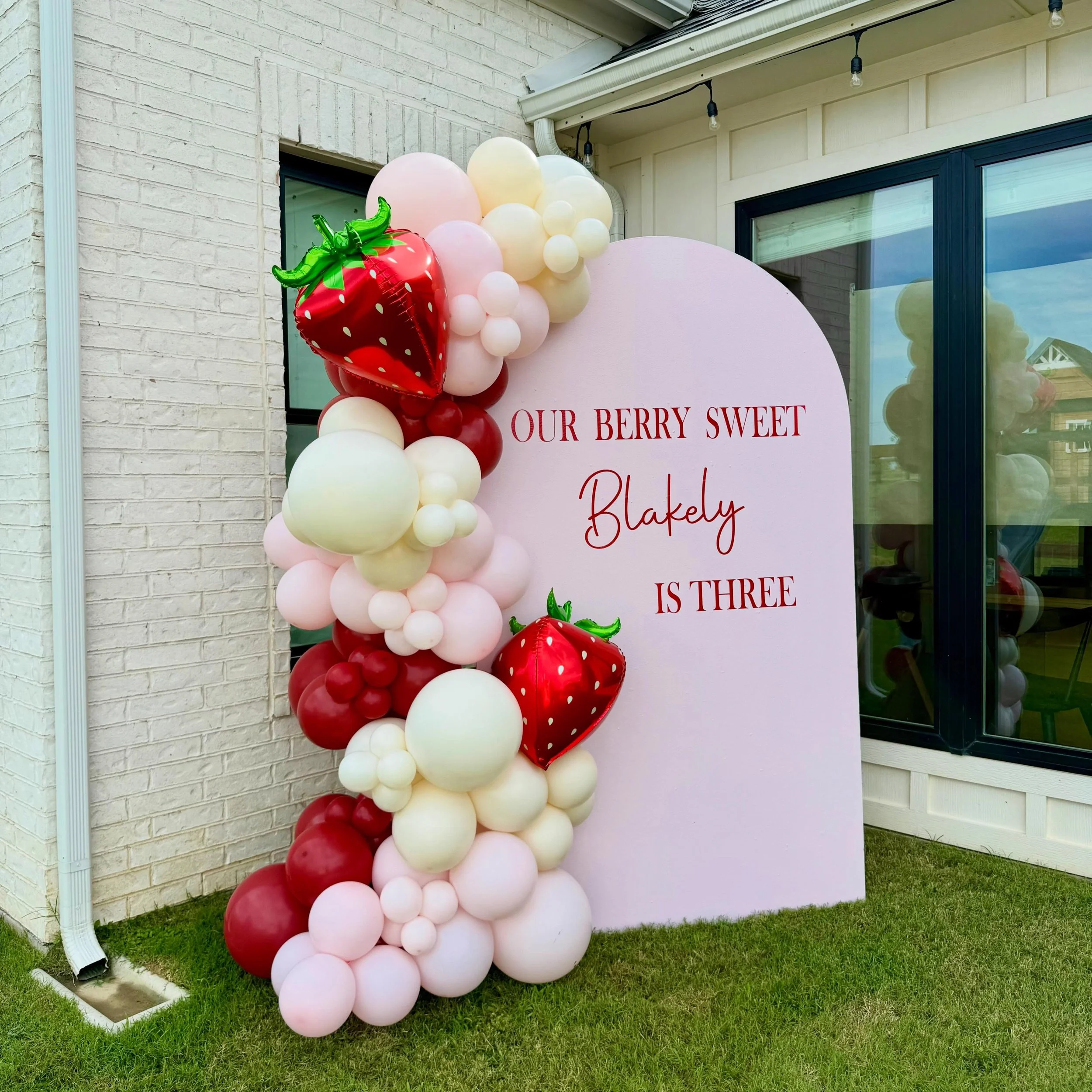 A berry sweet 3rd birthday 🍓🤍