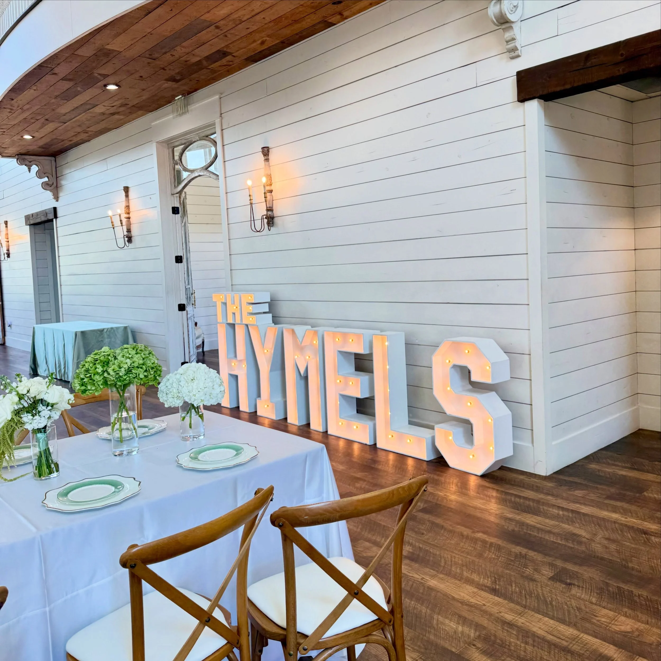 Light up your dance floor with marquees 🤩

@kenziecoordinates 
@thefrenchfarmhousevenue 
@thegrandpoppy 
@cateredrootstx 
@heatherbuckleyphotography 
@mariahsmomentsmedia_ 
@djquestionmark 
@toptiereventrentals 
@barnettsweetsco.weddings 
@revivalph