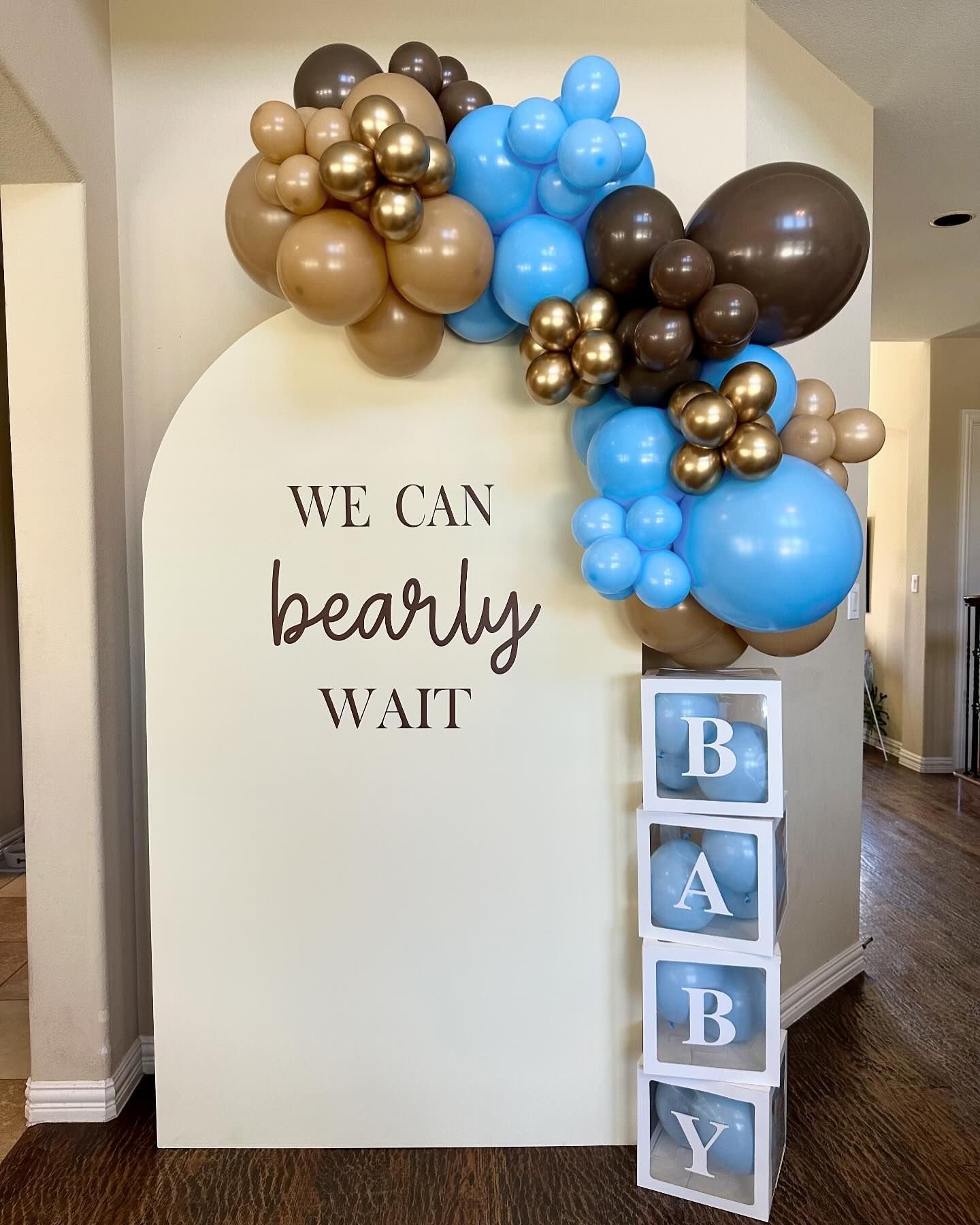 7x4 wood arch backdrop with vinyl and 6 ft balloon garland