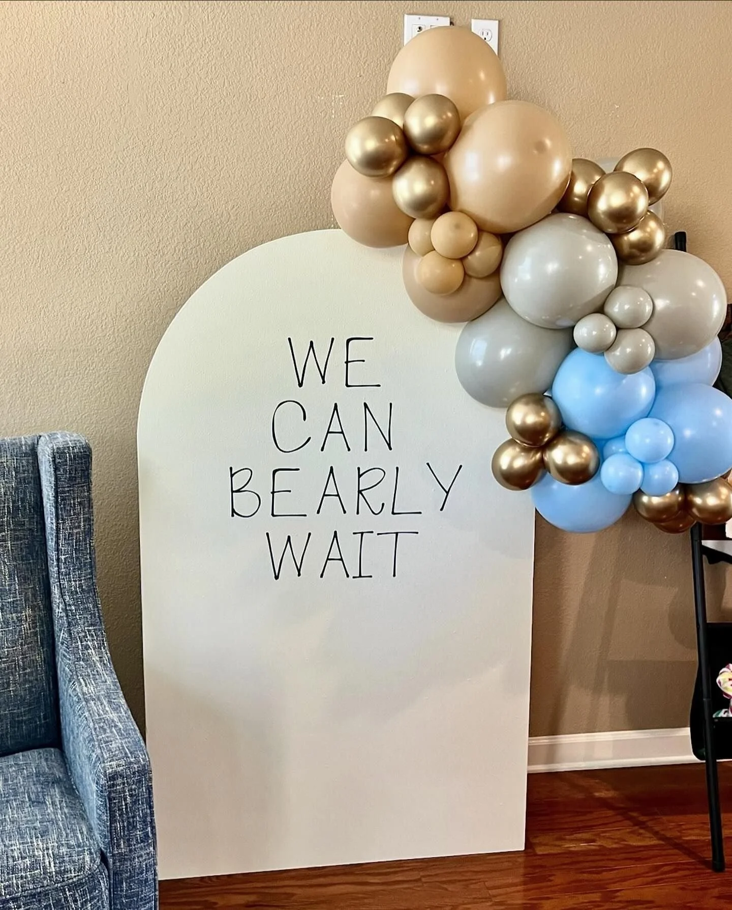 5 ft wood arch backdrop with vinyl and balloon cluster