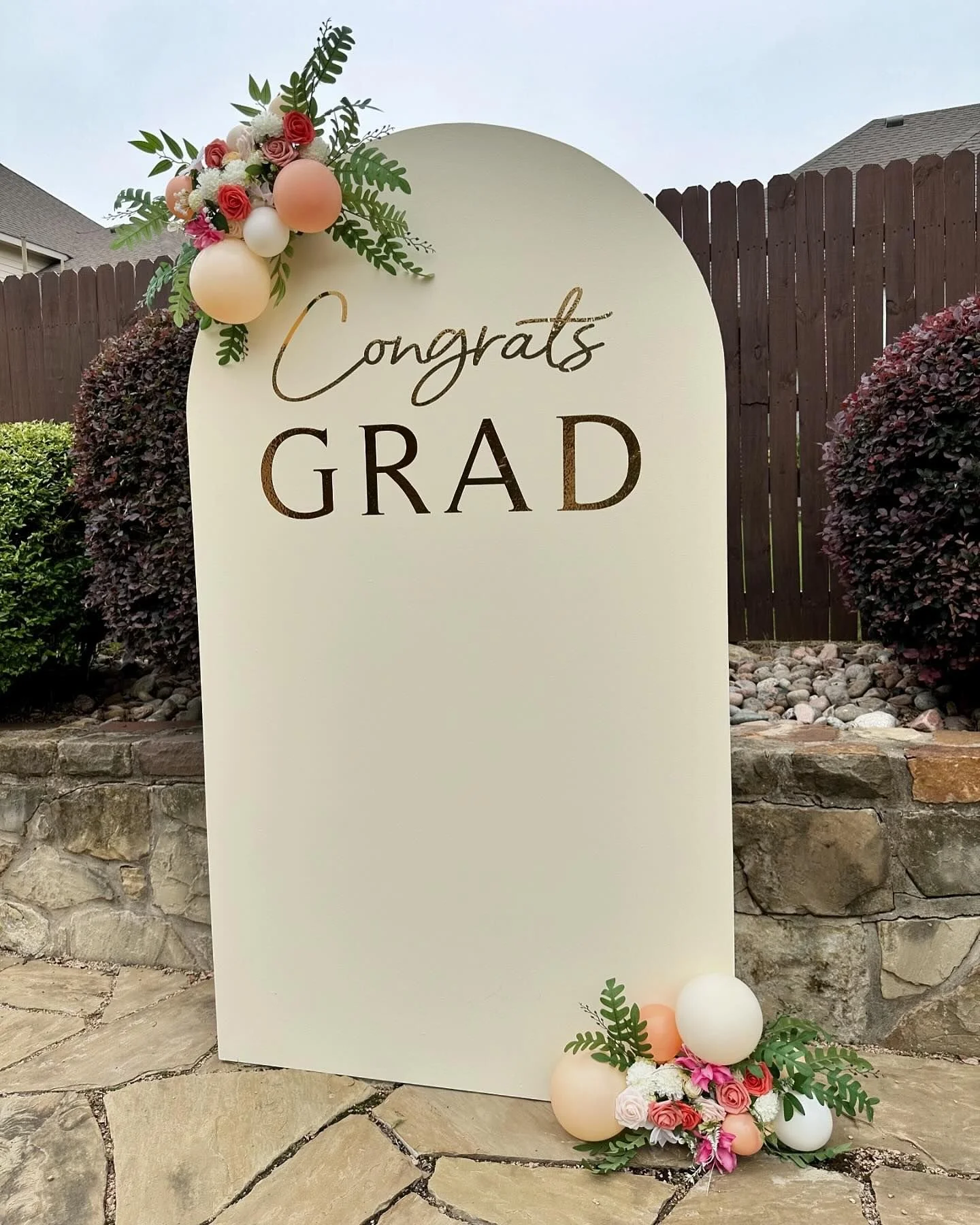 7x4 wood arch backdrop with vinyl and silk floral balloon bouquets