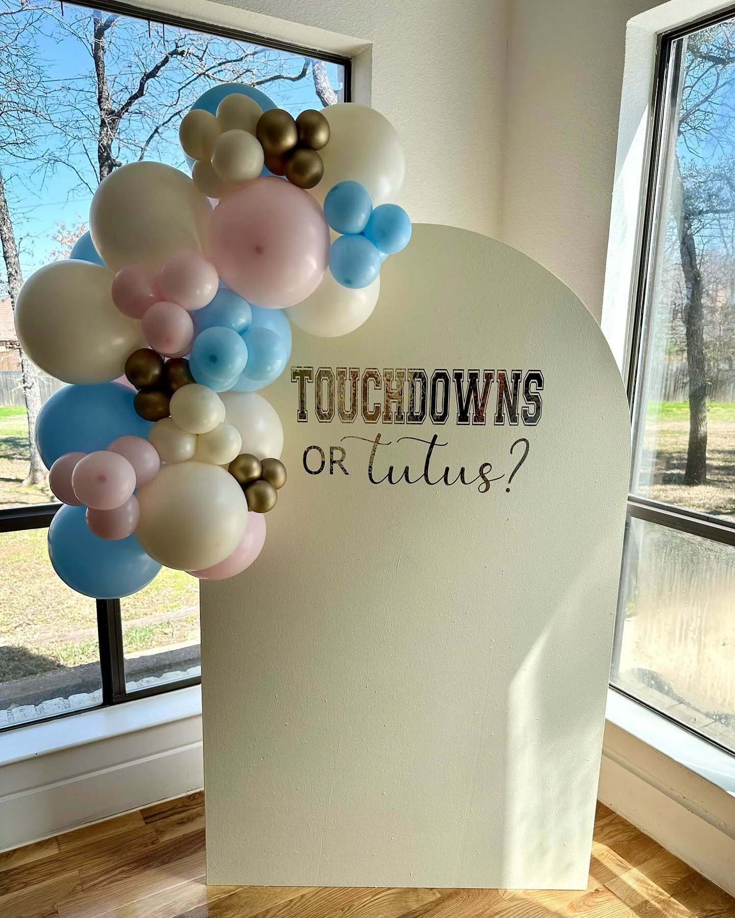 5 ft wood arch backdrop with vinyl and balloon cluster