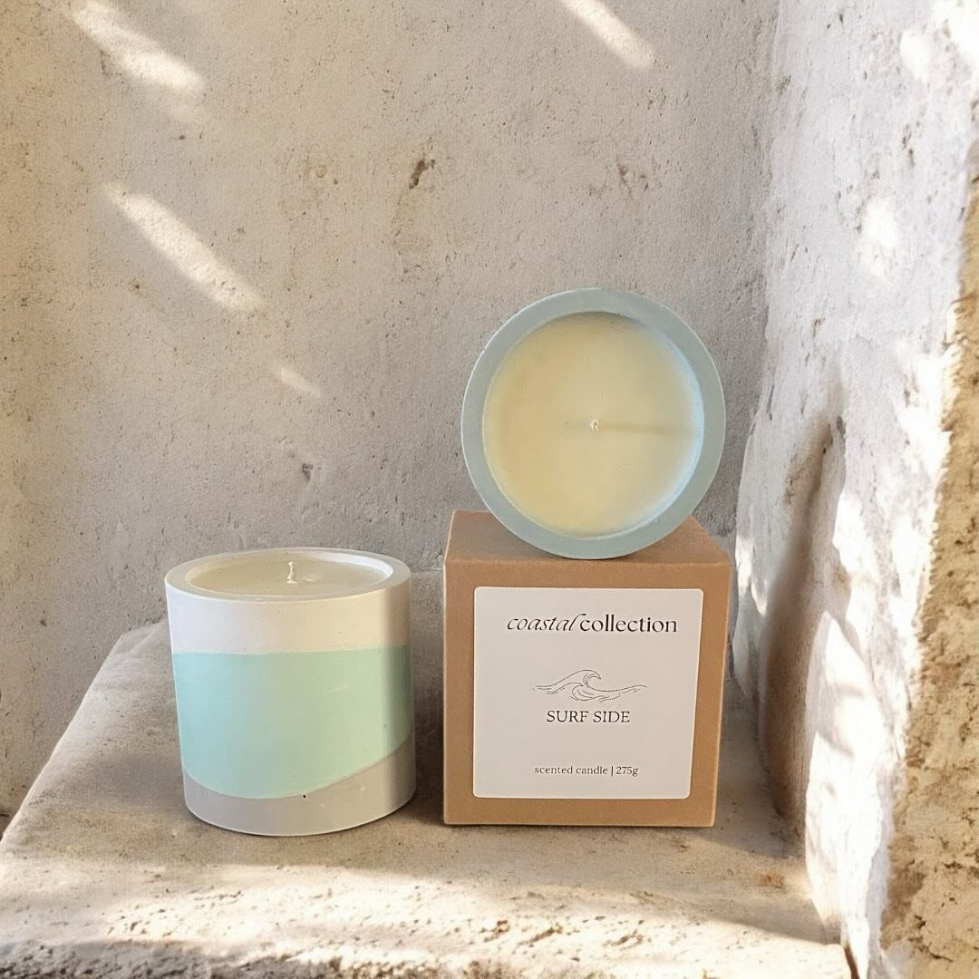 Meet ‘Surf Side’ 🌊✨ The perfect blend of cucumber, sea salt, and moss, layered with seaweed, sandalwood, and amber. It’s a refreshing dive into coastal tranquility—like a day spent by the waves. 🐚 Light it and let the shorel