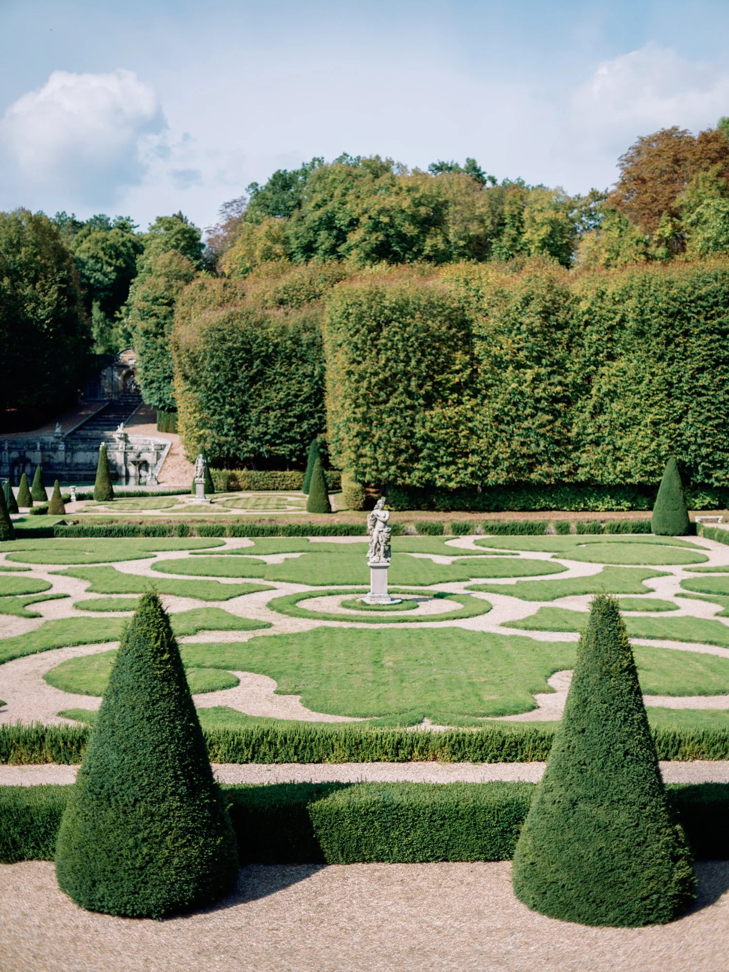 Vita_Vincent_Chateau_de_Villette_France_Wedding-6.jpg