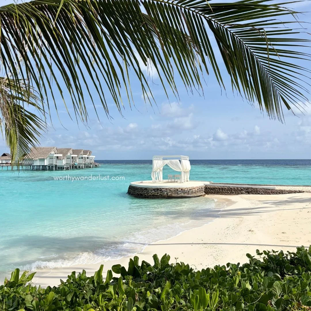 Machchafushi Centara resort villas, dining and beach