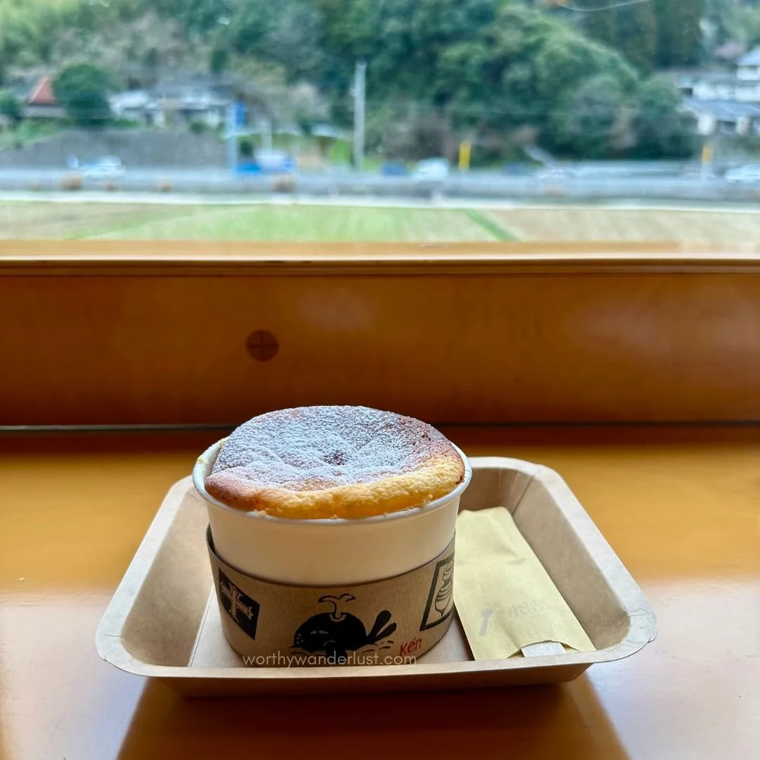 Souffle in front of the window with paddy fields view