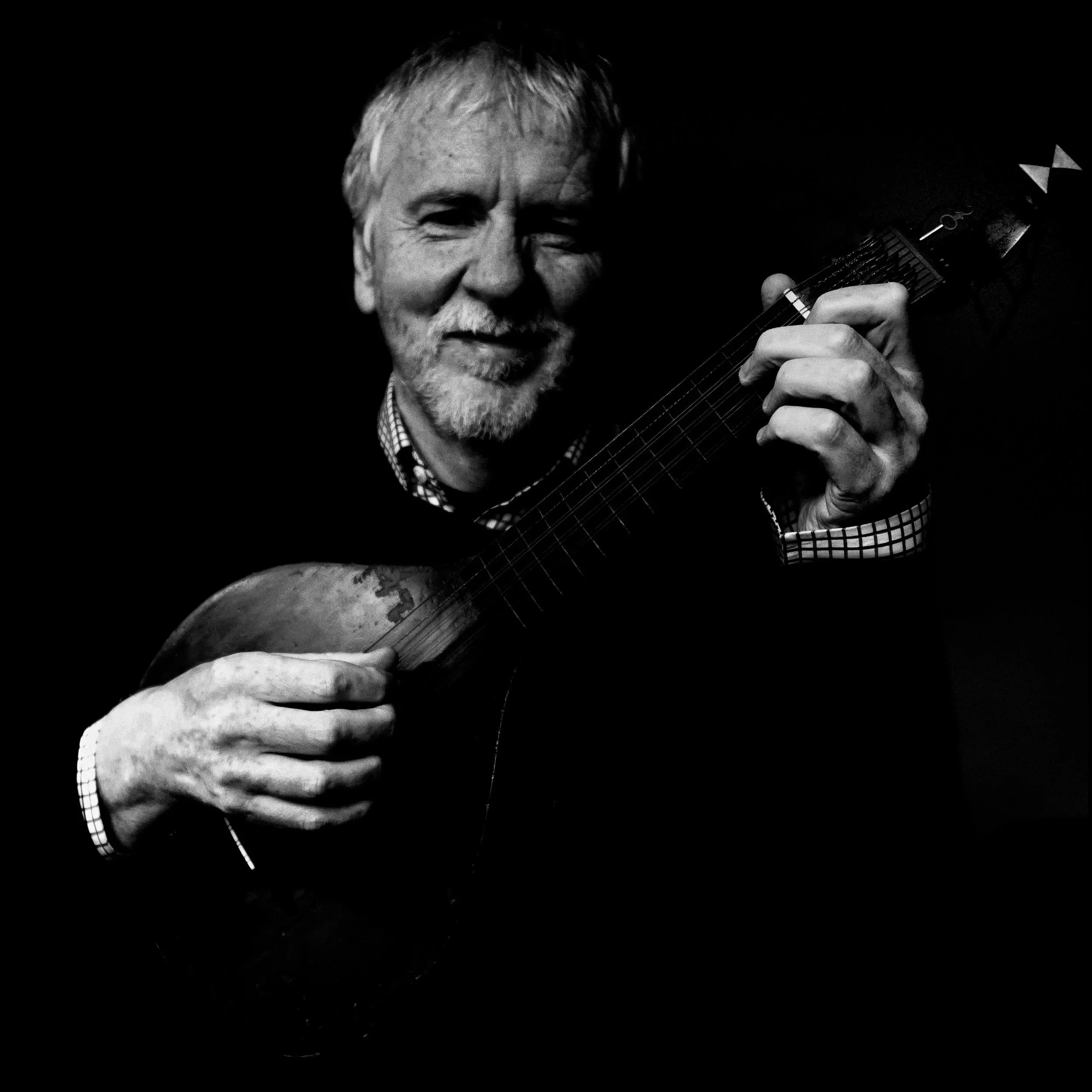 Rob MacKillop Scottish Guittar Master