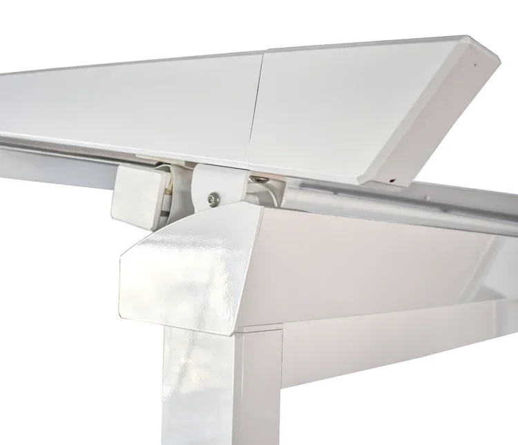 Látková pergola s poťahom z pevného PVC - detail profilov.