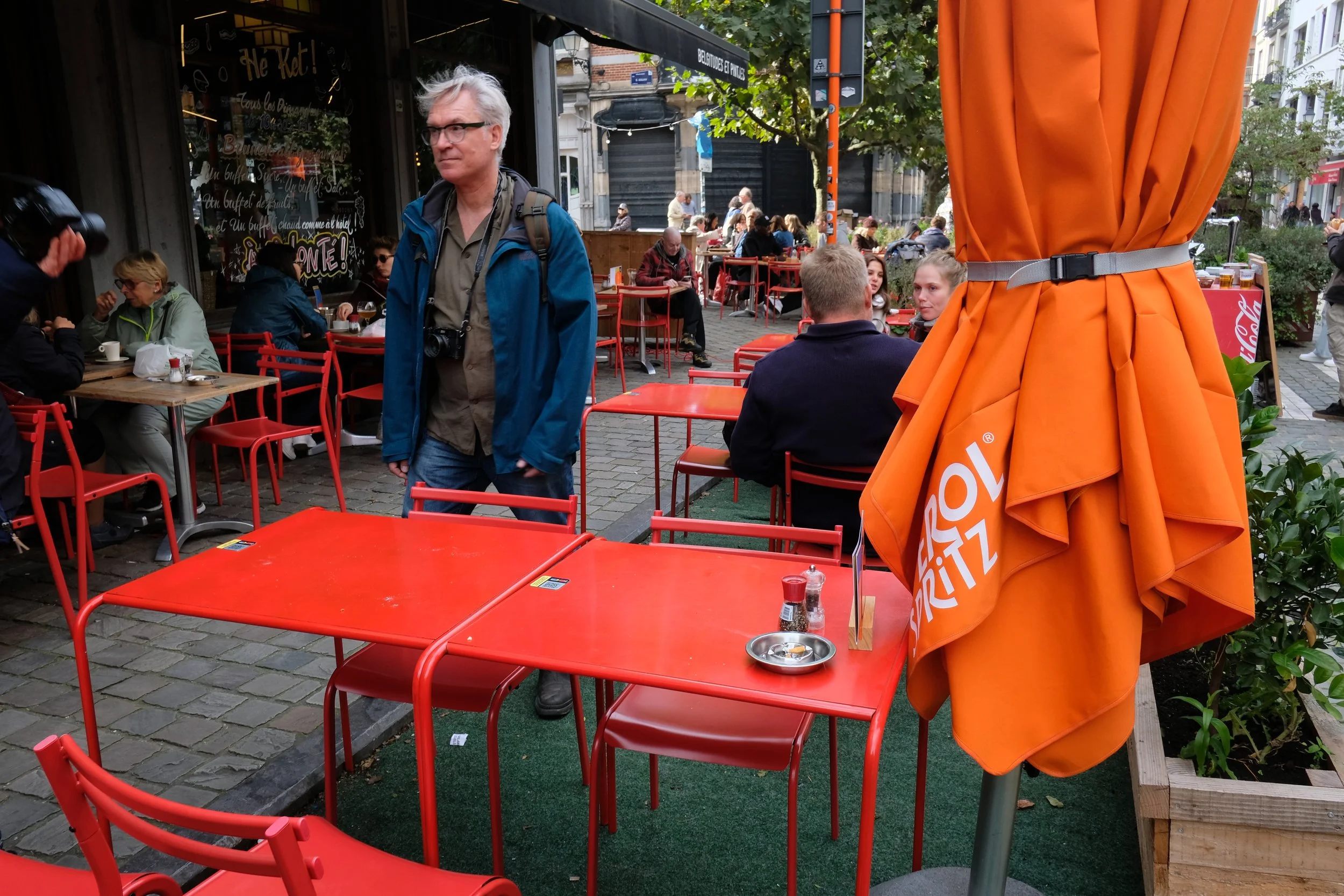 Sander lors d'un cours dans un atelier de photographie de rue à Bruxelles