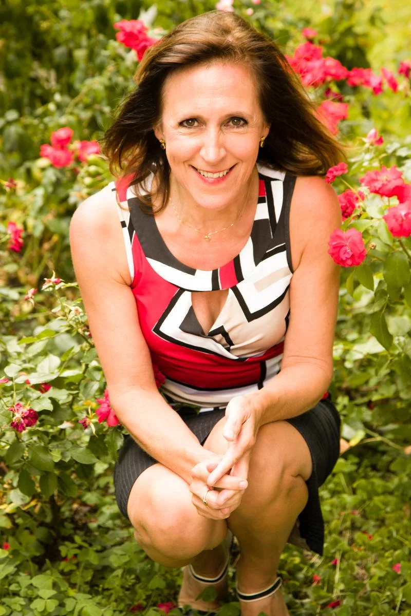 portrait photoshoot: Portrait  in Brussels of Radio person Annemie Peeters RADIO 1 Belgium