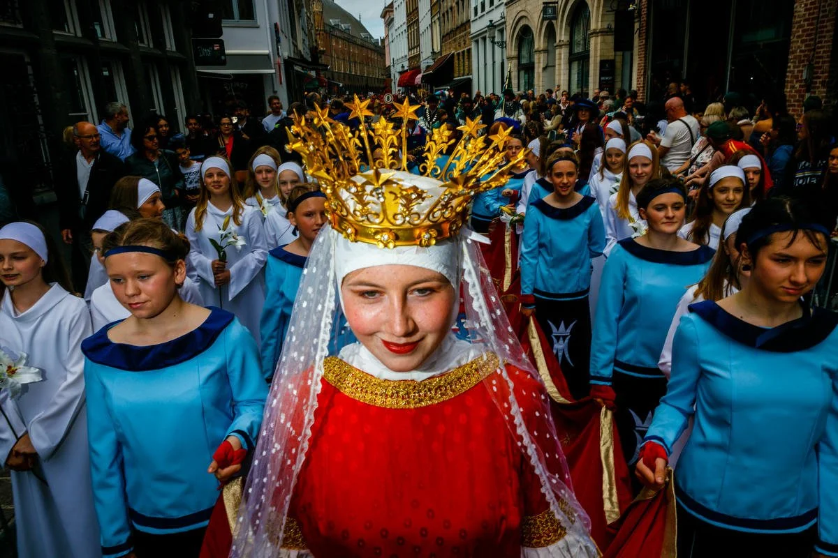 La procession du Saint-Sang photographiée

Photographie de reportage, Bruges, Belgique