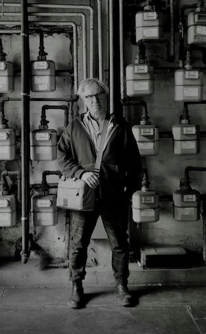 portrait du photographe Sander de Wilde en noir et blanc