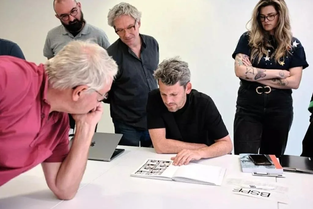 Workshop with looking at magazines