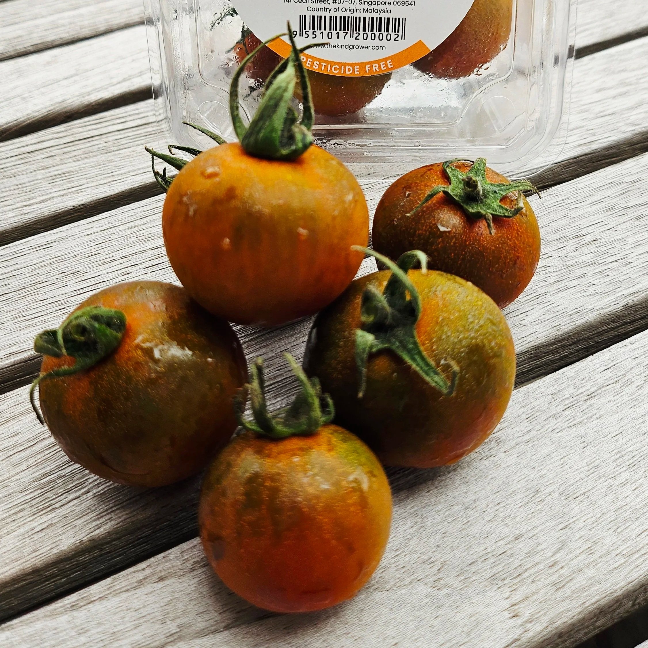 Kinship Jazz Heirloom Black Cherry Tomato 250g from The Kind Grower (Rainforest Farm)