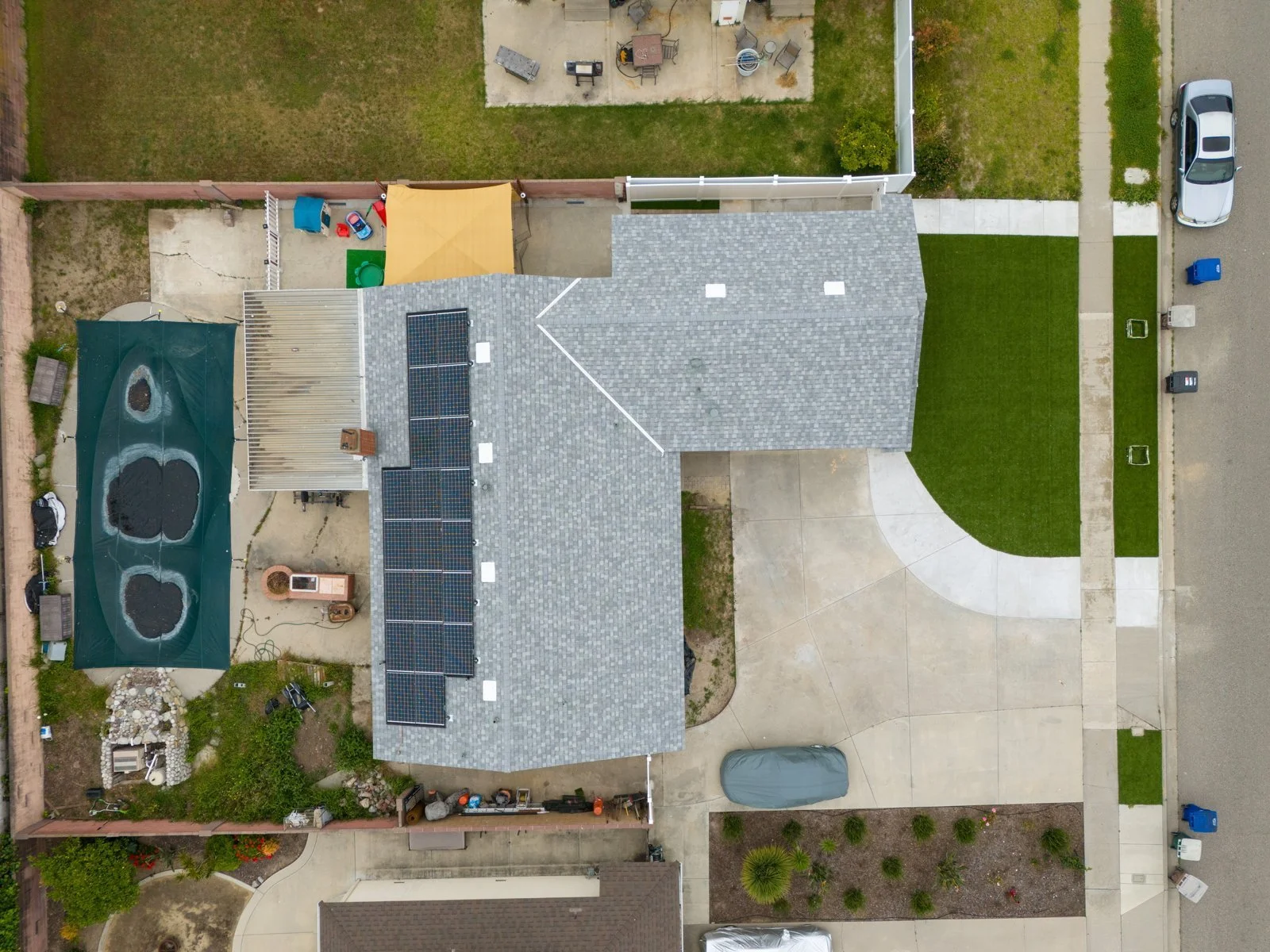 Drone photo of solar panels and roof edges in Ventura County, captured without a ladder