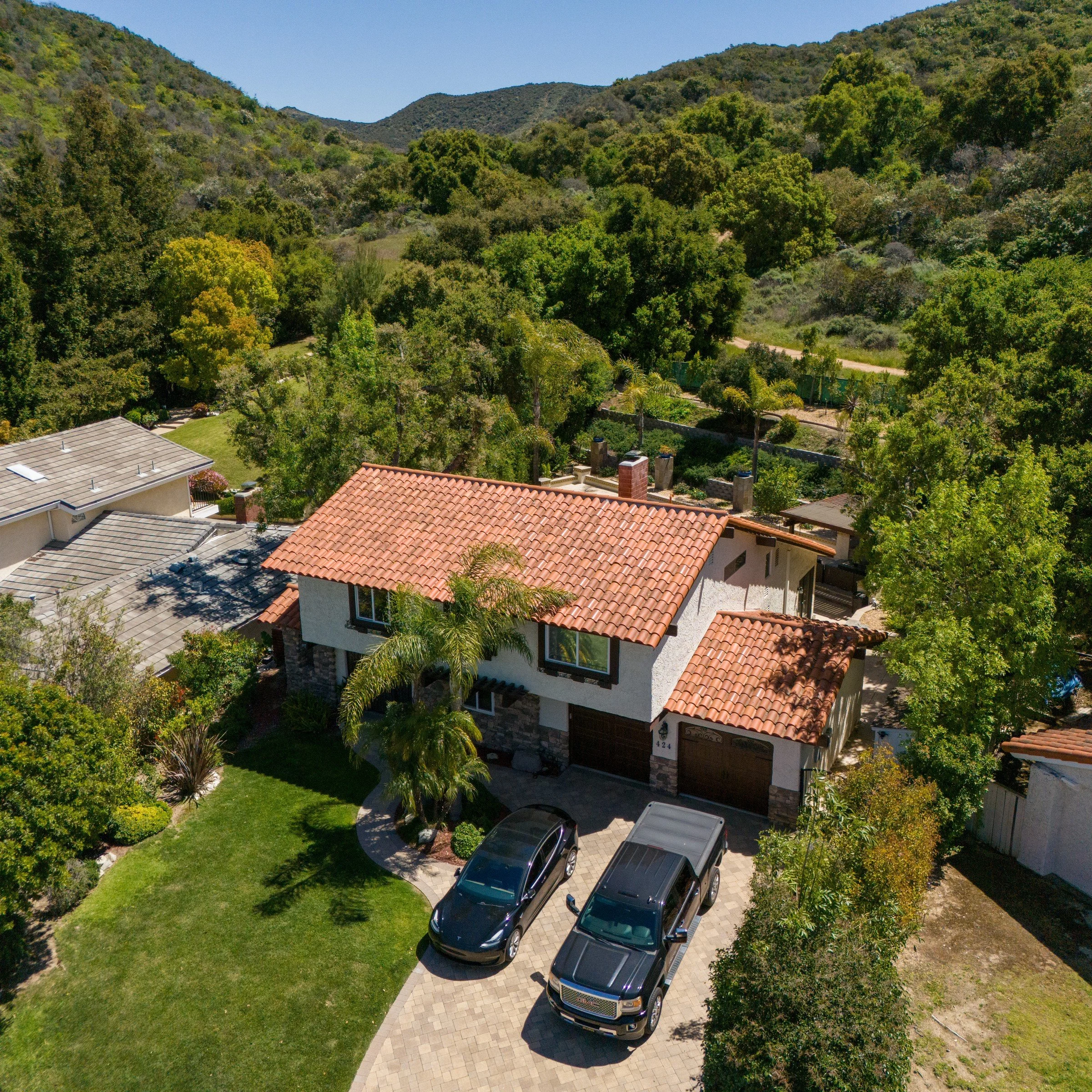 Thousand Oaks hillside home aerial drone photography