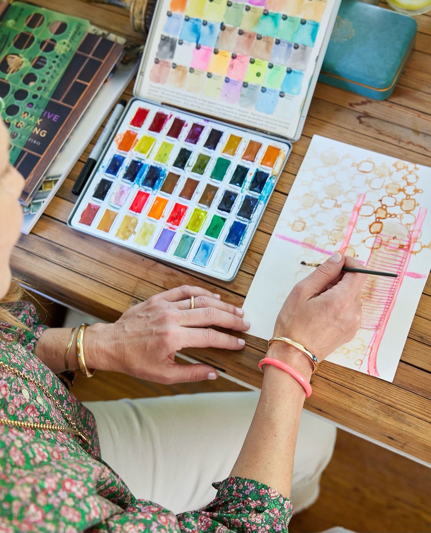 Working between jewelry and painting.