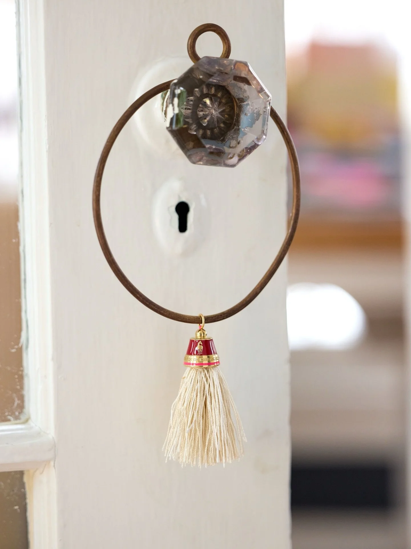 Ritual I: The Horse began long before the piece existed.
Inspired by India, by horses, and by the quiet moments when ideas reveal themselves, this piece holds layers of meaning &mdash; from movement and trust to hidden details only the wearer discove