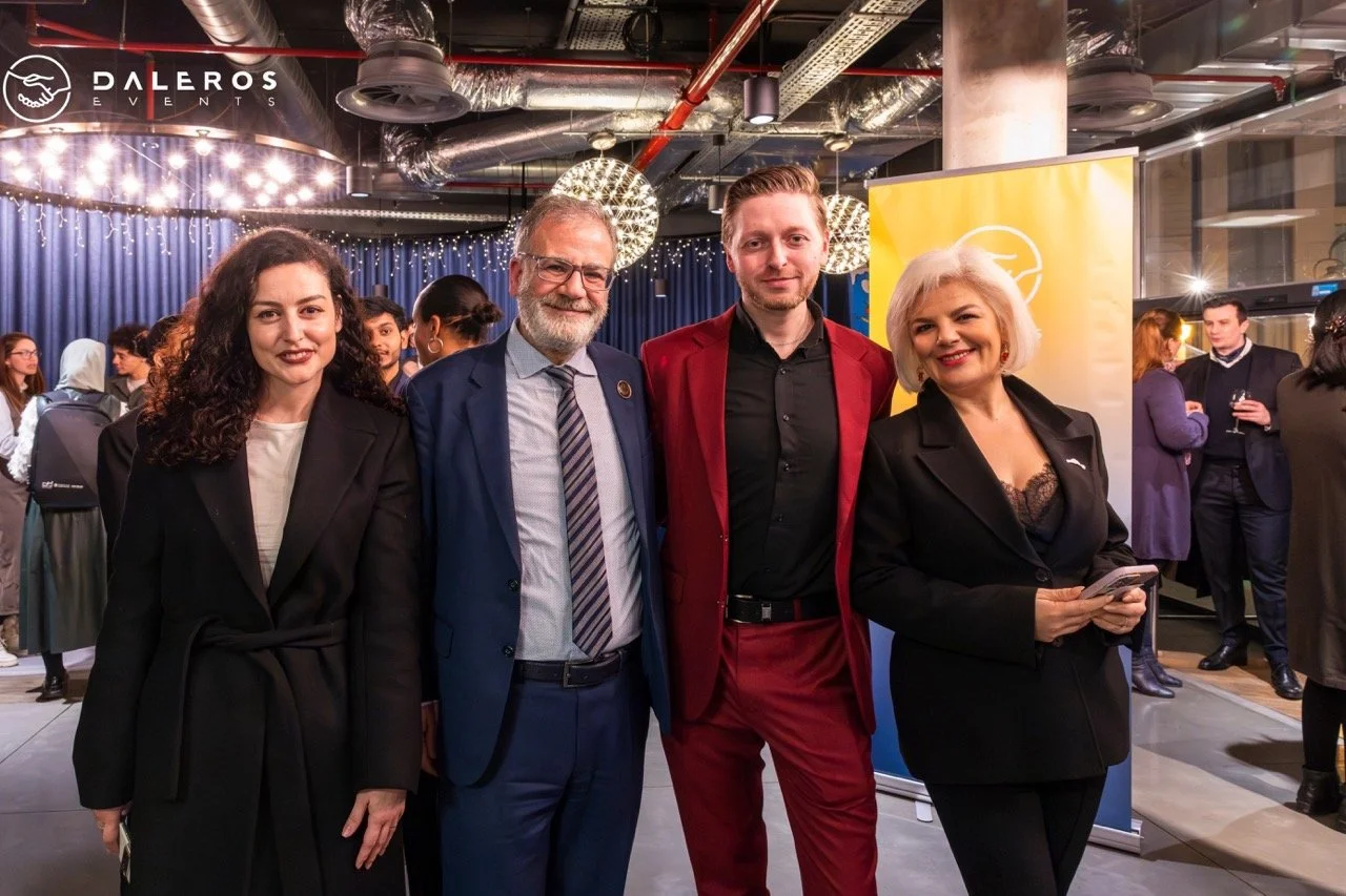 DE HOR (Jan 16) by Claire 1 Large.jpeg