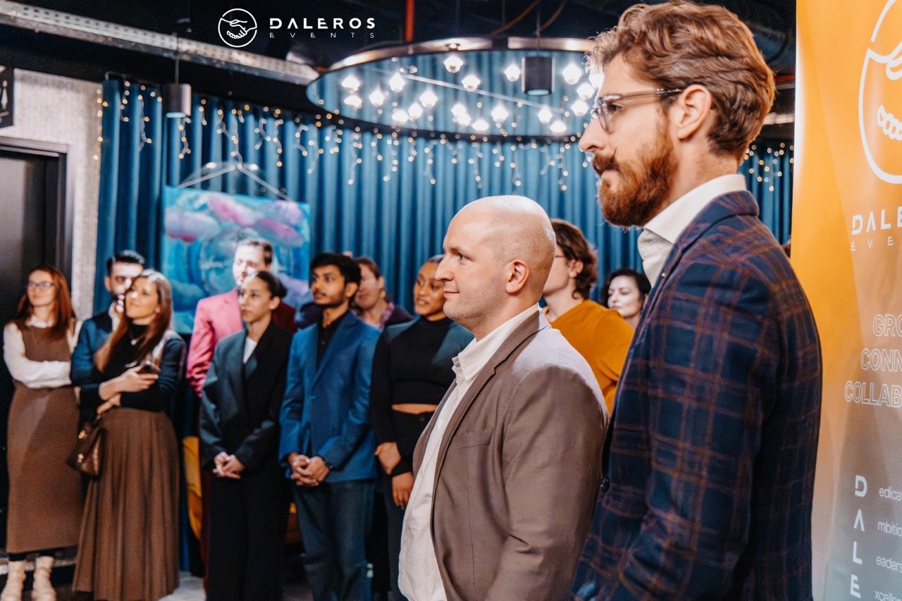 DE HOR (Jan 16) - by Alison 18 Large.jpeg