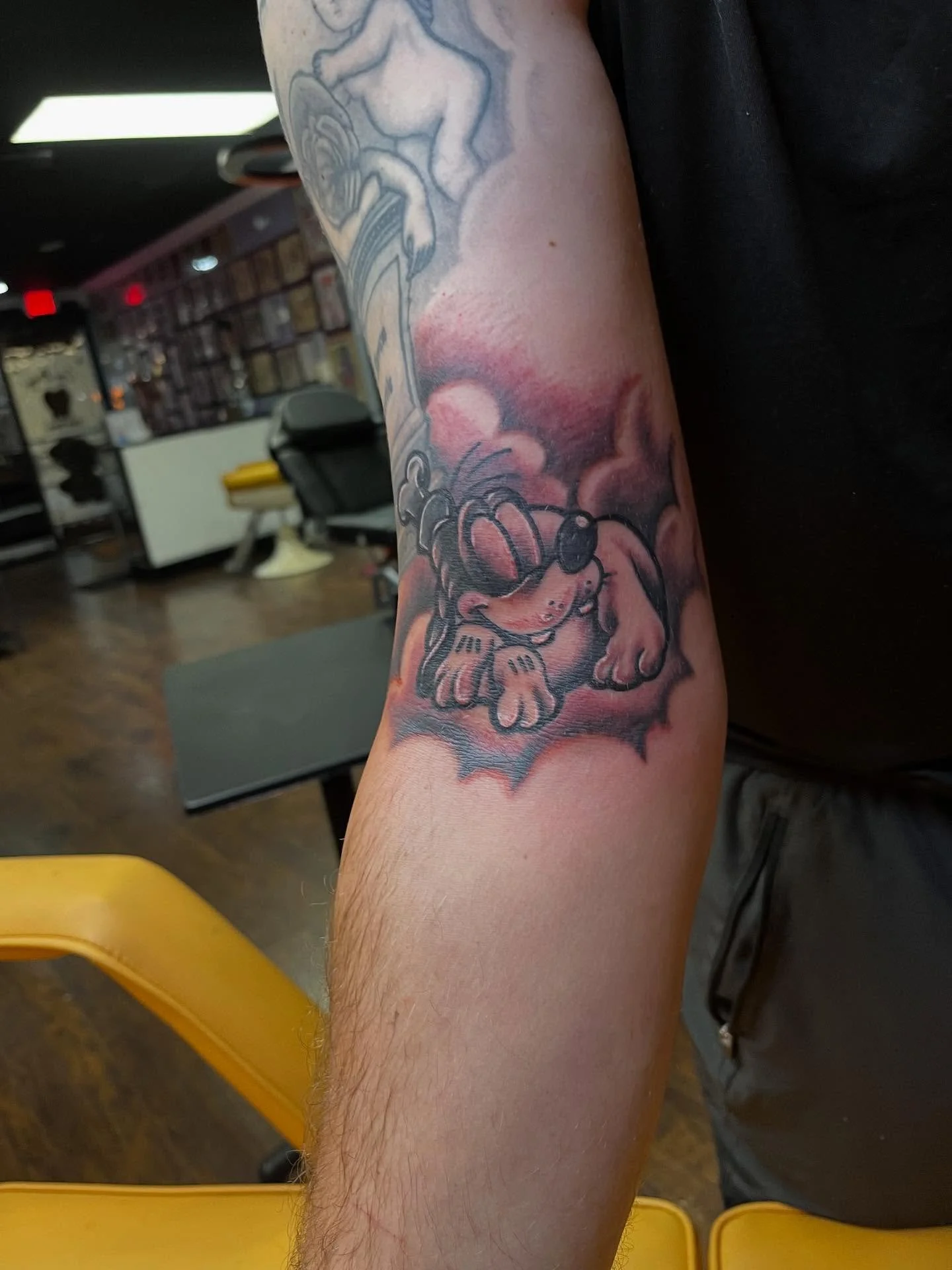 Fun memorial piece for a client who lost their mum. Remember kids, those we lost are never really gone as long as we remember them. #memorialtattoo #disneytattoo #blackandgray #tatt #tattoo