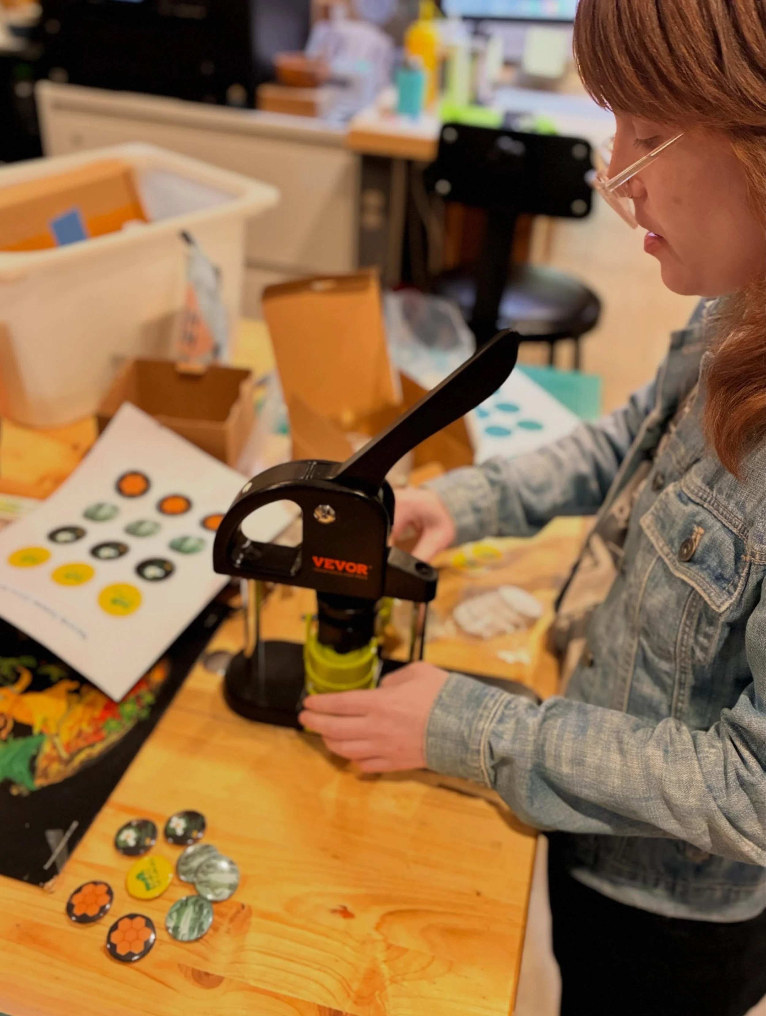 @dana__katharine getting down with button maker. Grab a free, homemade Boards of Canada pin tomorrow night!