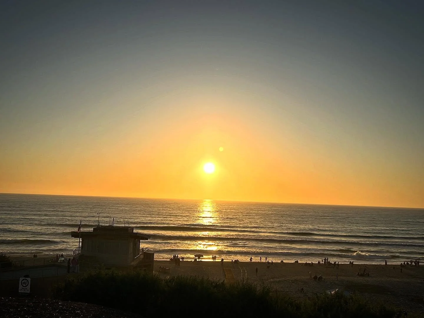 🌅 After this trip to California, I don't think I'll ever look at sunsets the same again... in the best possible way 

#Sunset #California #Encinitas #MoonlightBeach #Beach