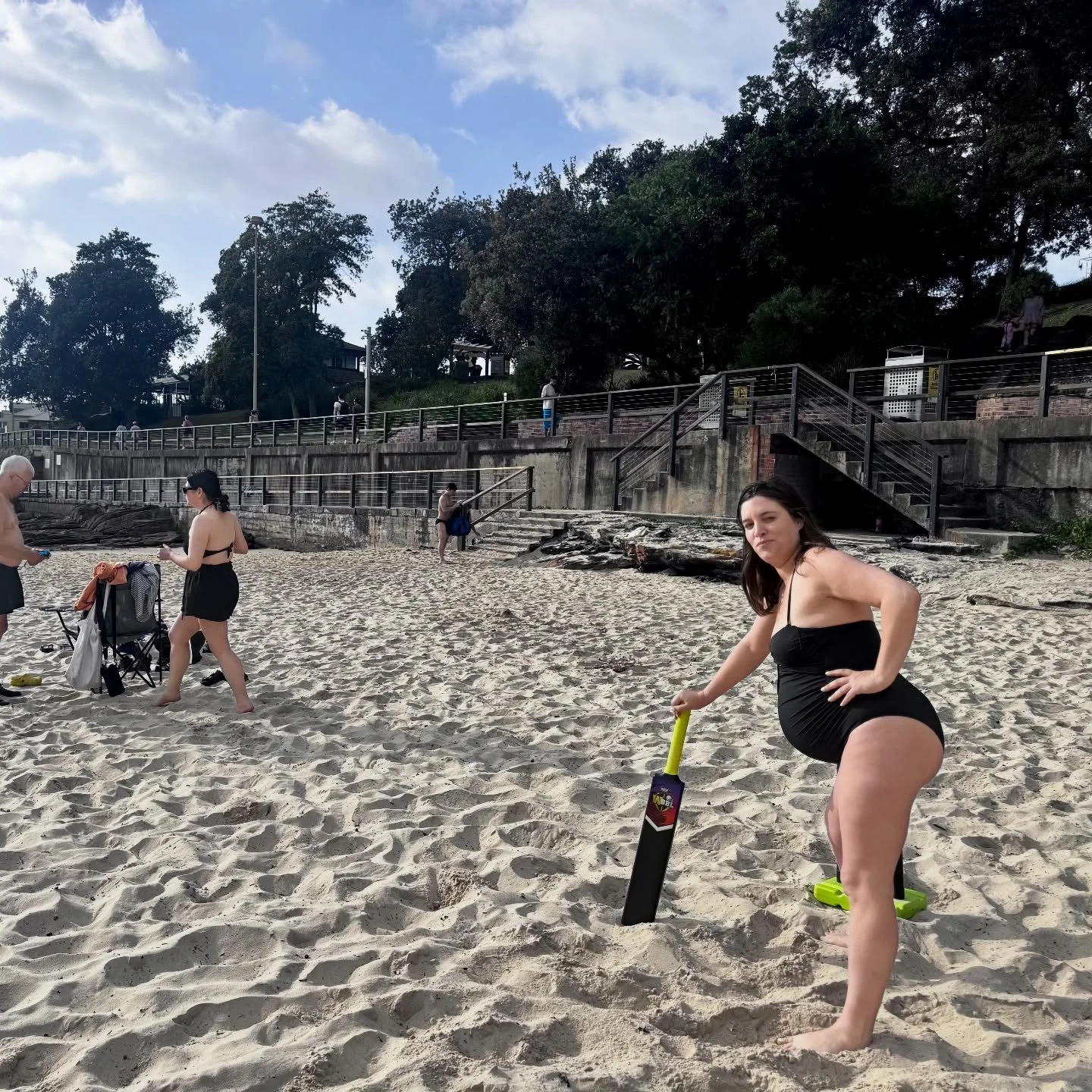 Merry Christmas from mine to yours ❤️ May you hold your traditions tight and your champagne tighter! 🎄💛🐠⛱️