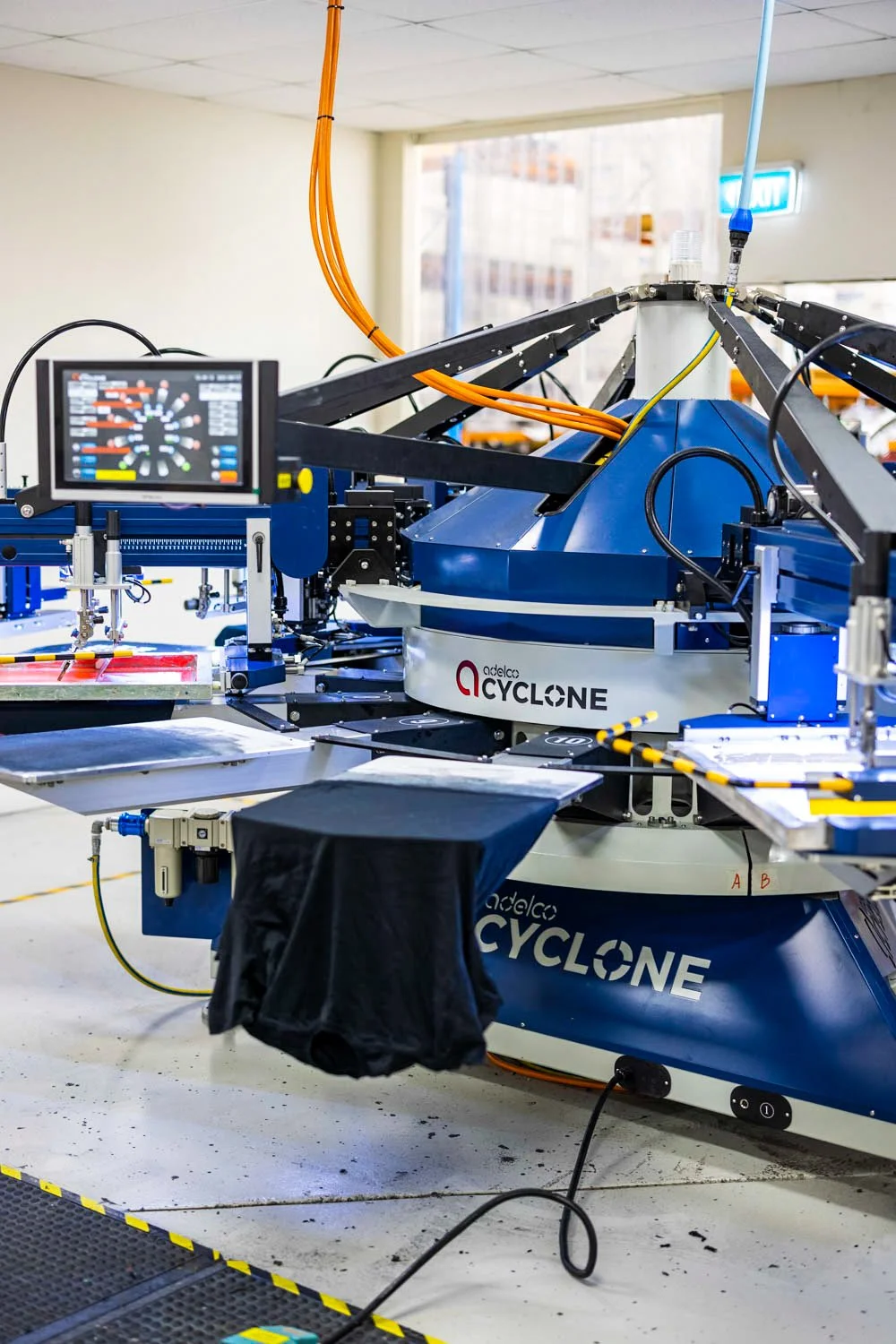 Screen printing press