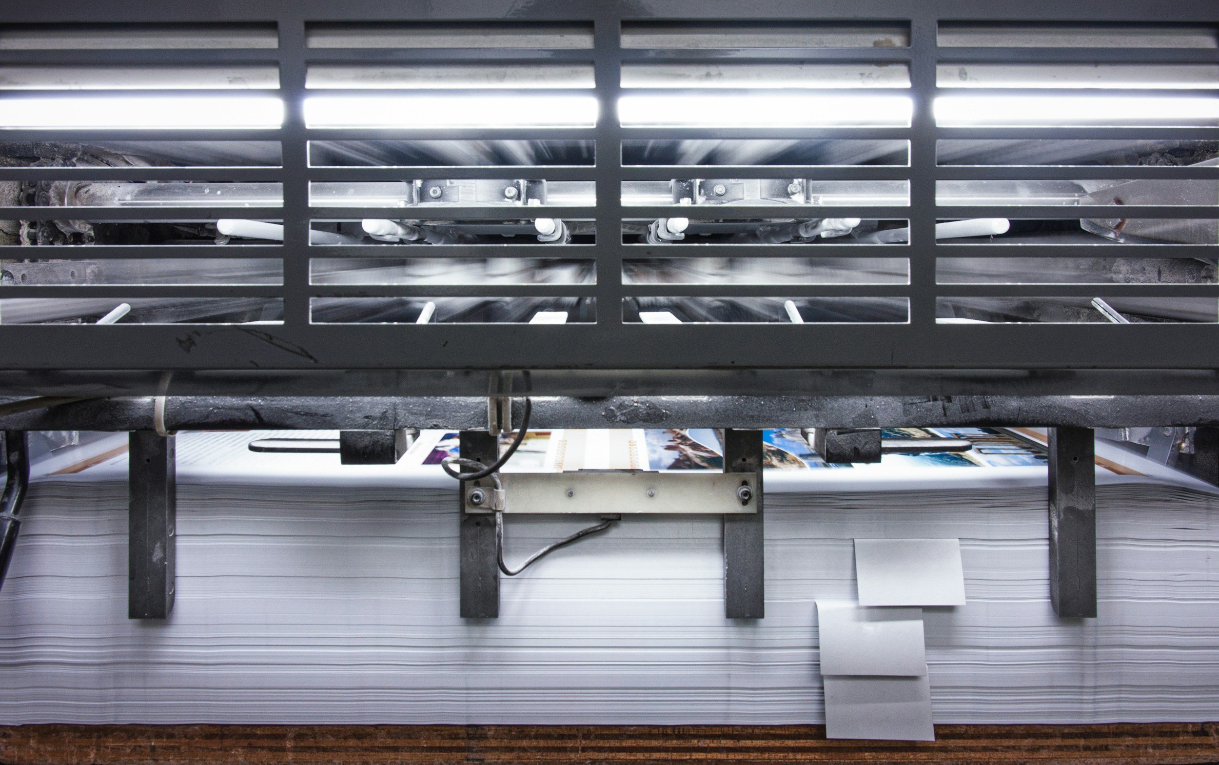 Modern packaging production machine supporting scalable automated print and corrugated manufacturing workflows