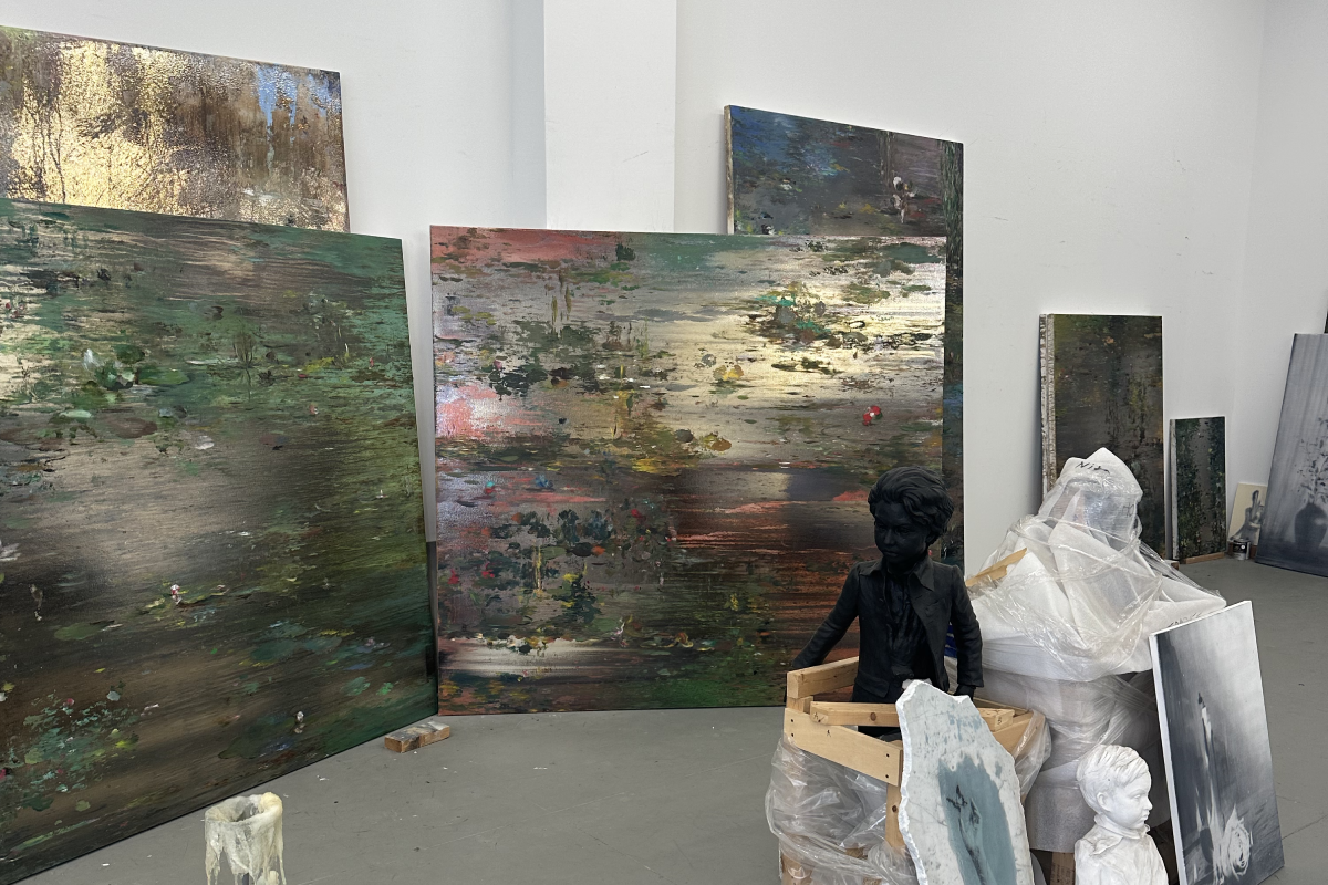 Large-Scale Gallery Framing: Challenges &amp; Solutions