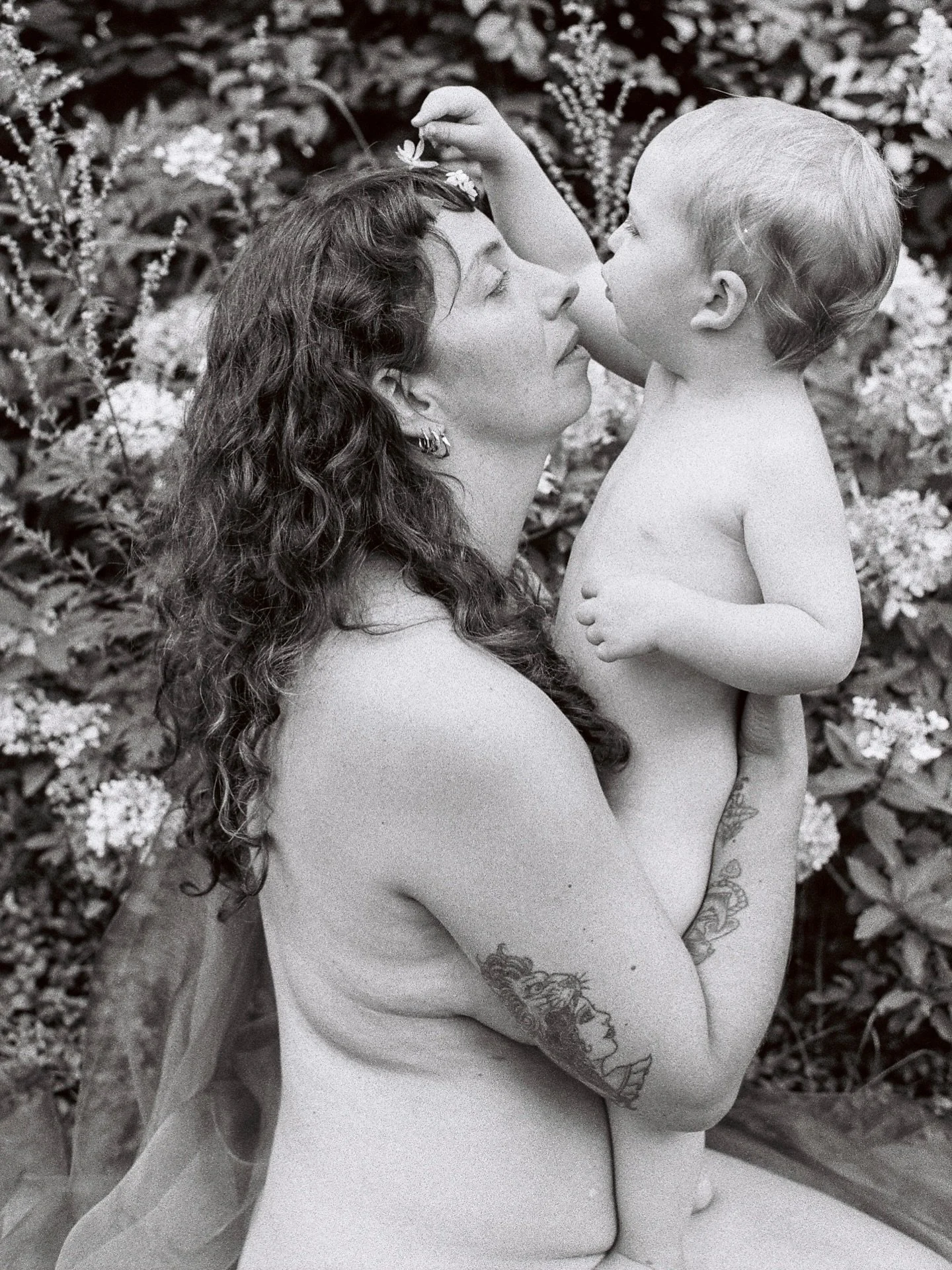 &ldquo;It&rsquo;s in the little details where I recognise us. His little hands, his big smile, my gaze at him, it is exactly how we are together. So grateful for these images&rdquo;.
⠀
Ruby and Otis in Berlin, on 35 mm and medium format film.
⠀
Devel